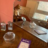 Bevelled mirror