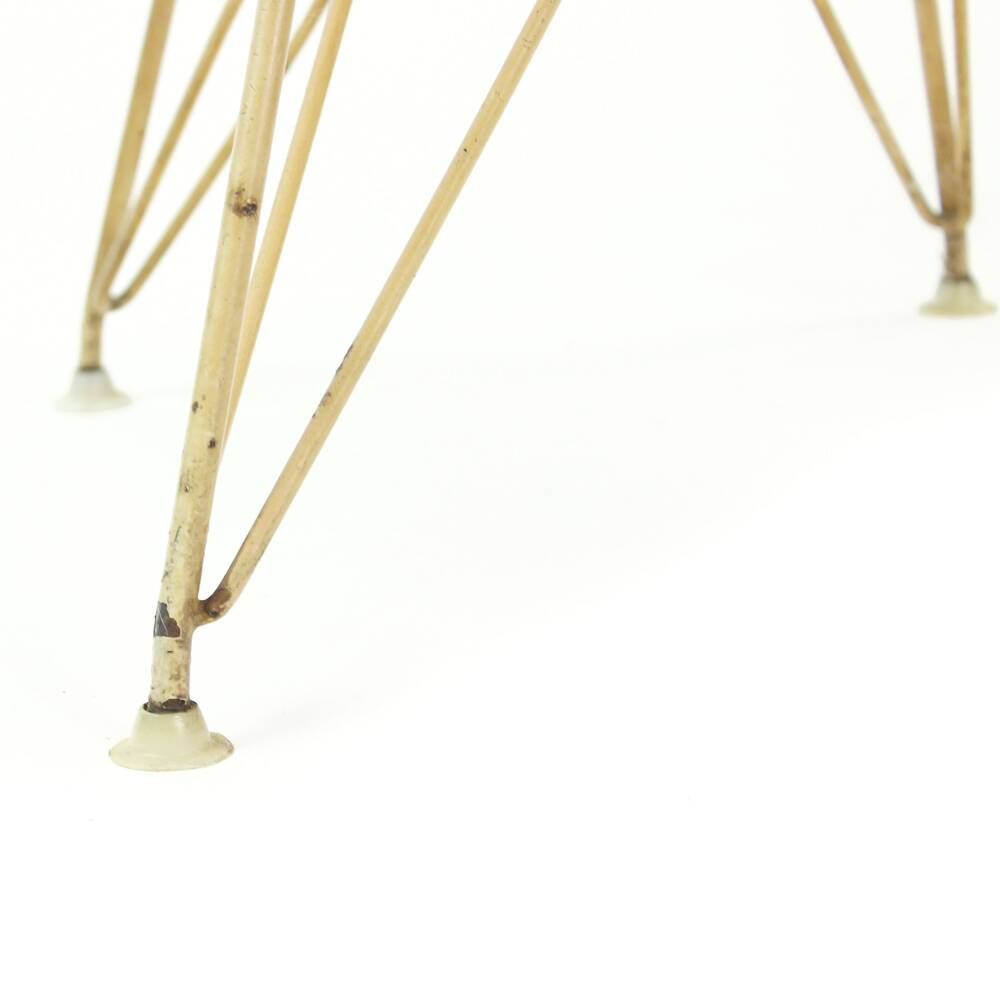 Chaise à piètement Eiffel orange par Charles et Ray Eames pour Herman Miller, années 1960