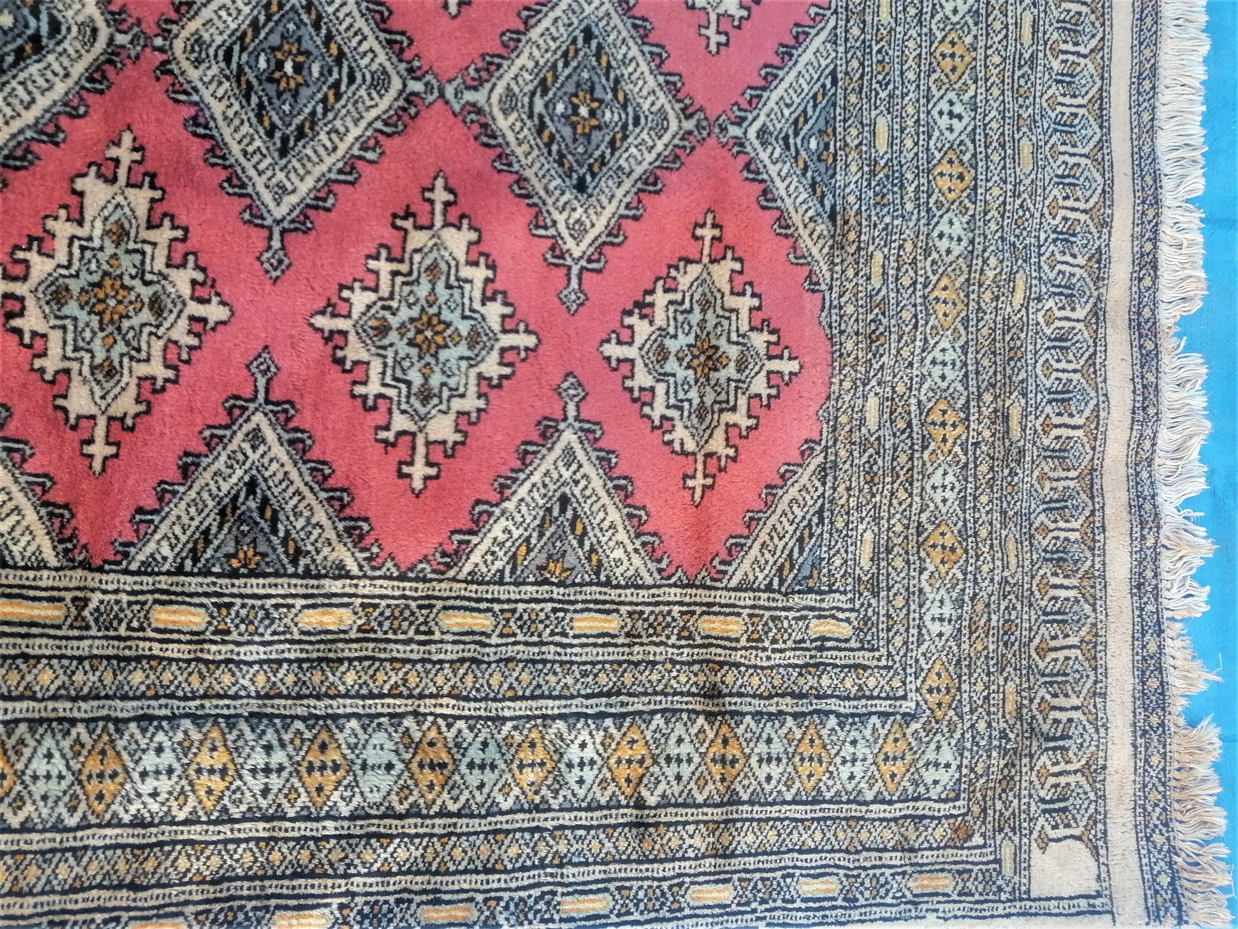 Old oriental carpet. Turkey. 170 x 125 cm.