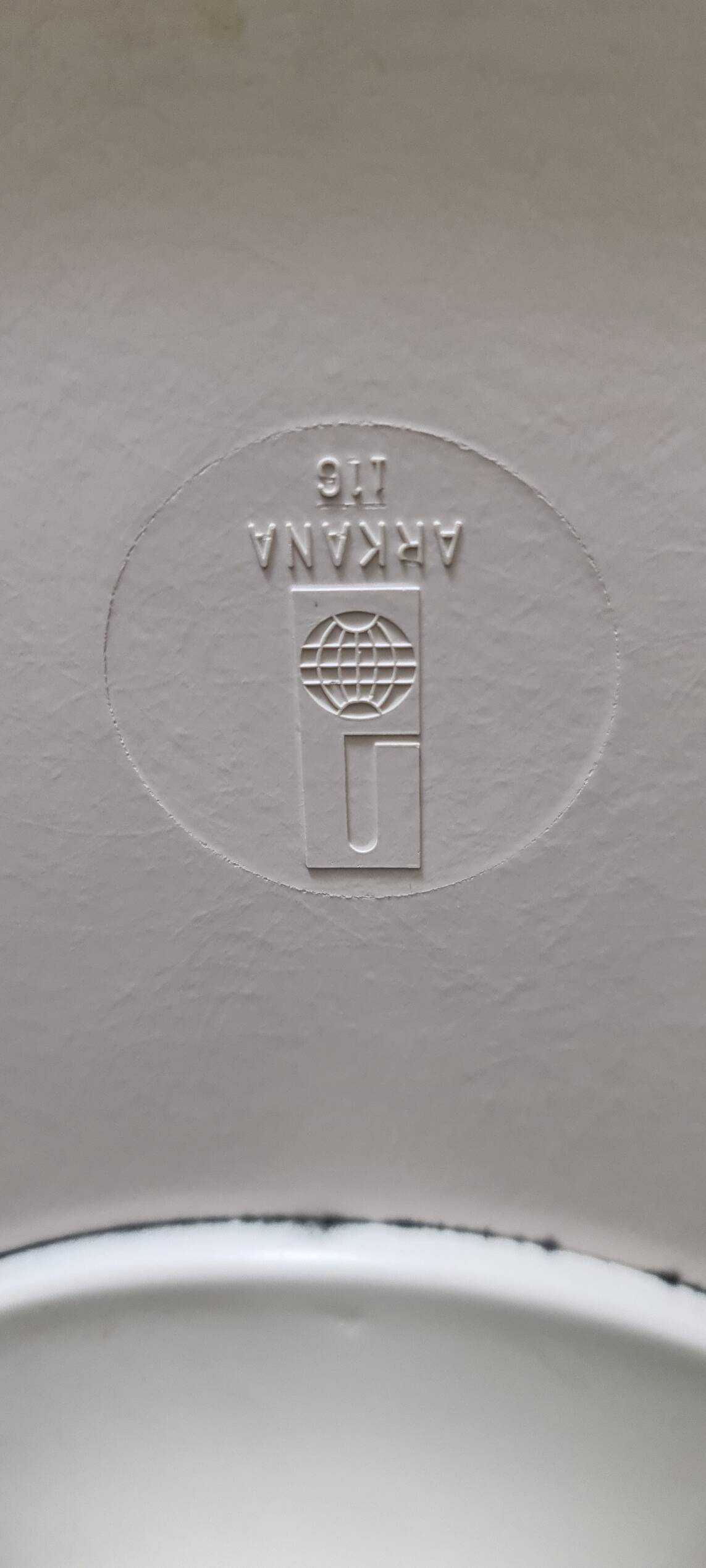 Vintage fiberglass swivel chair by Maurice Burke for Akana