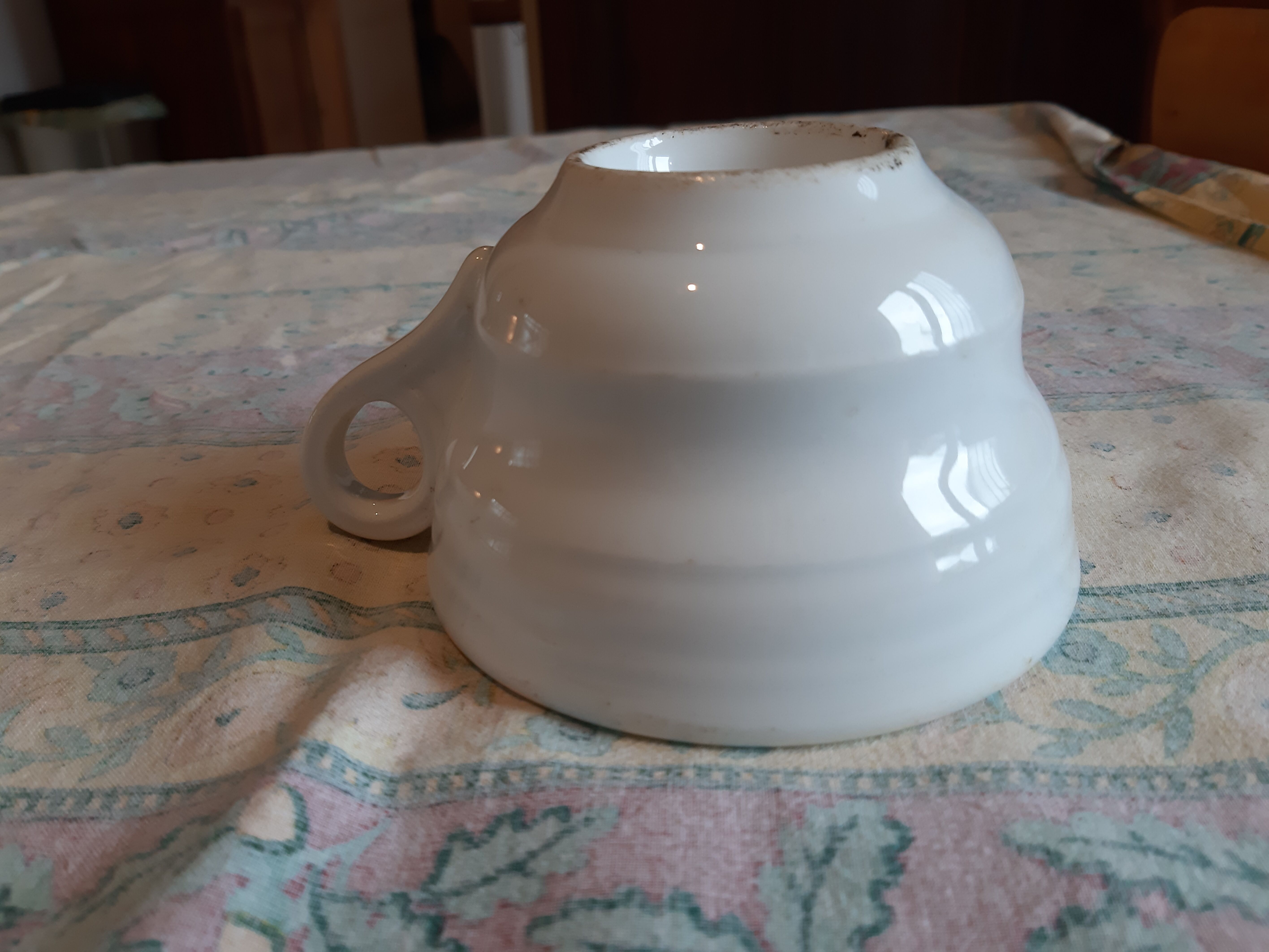 Brulot cup with porcelain chocolate 19th