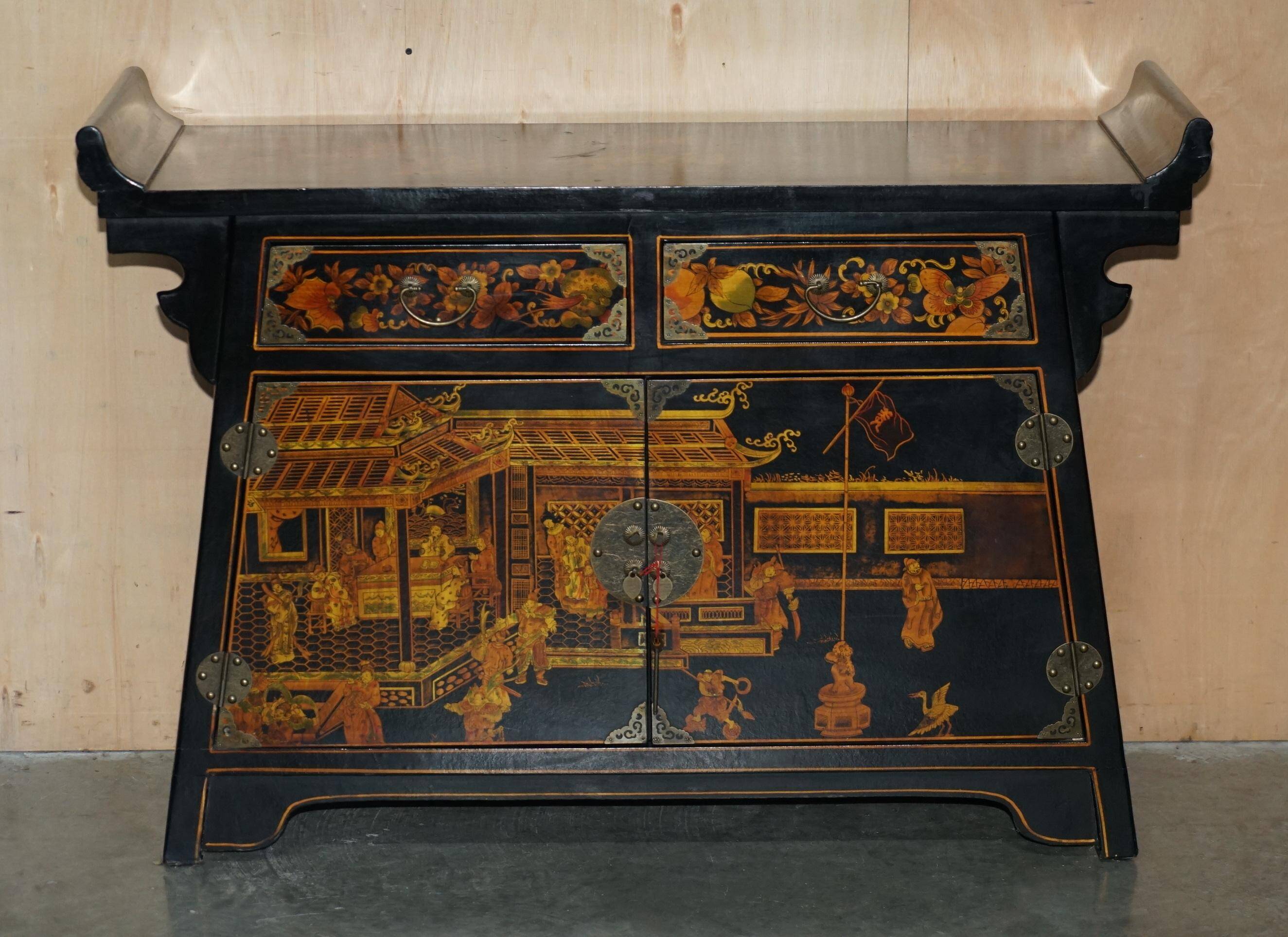 Chinese buffet mid-20th century pagoda temple style