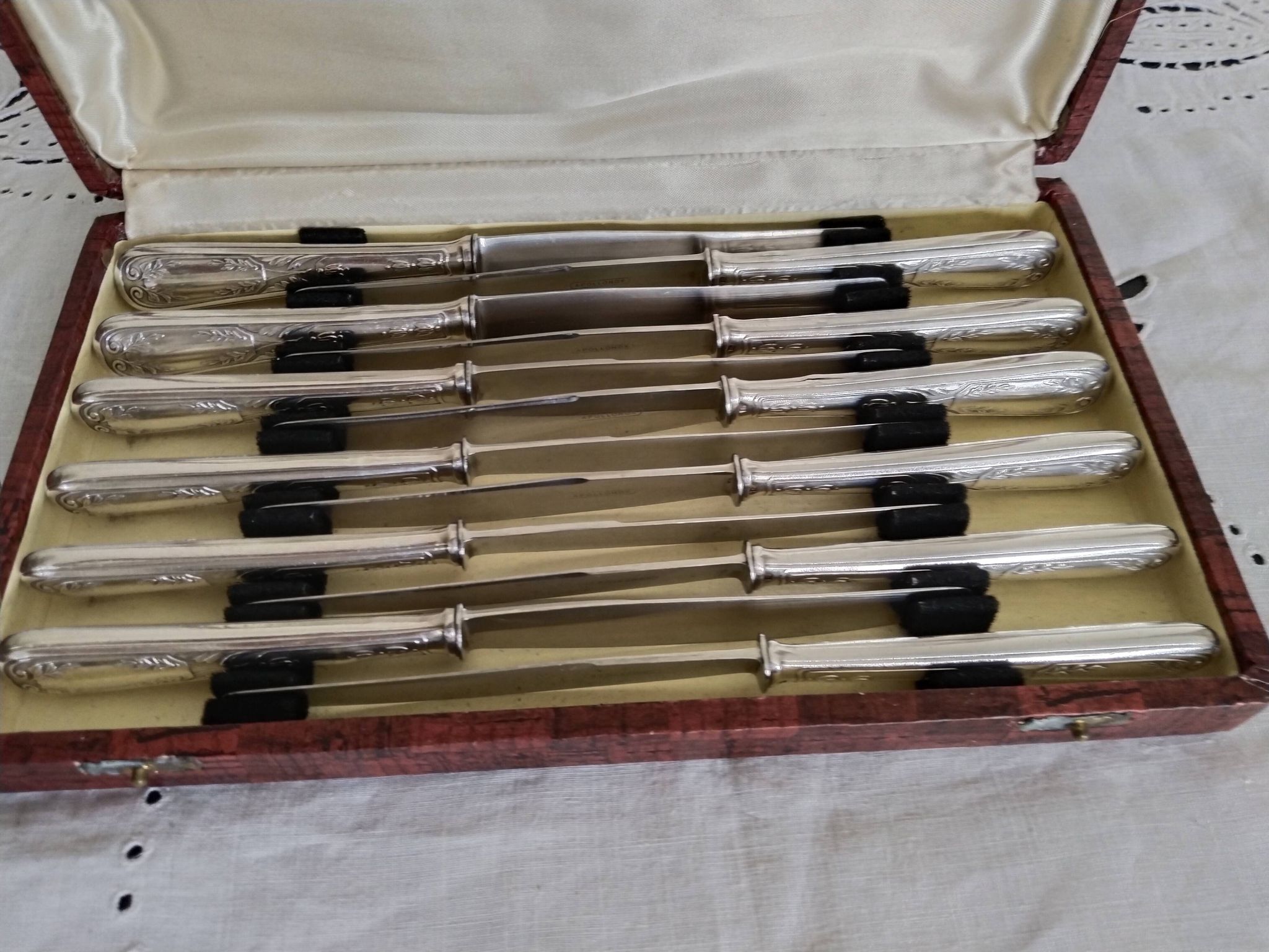 Set of 12 vintage knives, stainless steel blade and silver handle + box