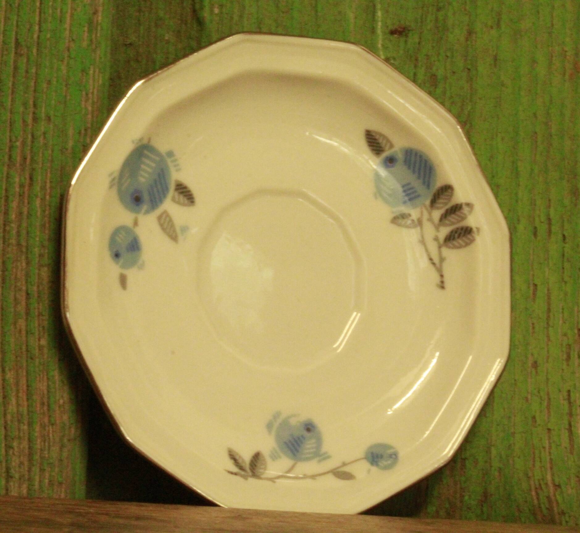 Lot of old cups and saucers