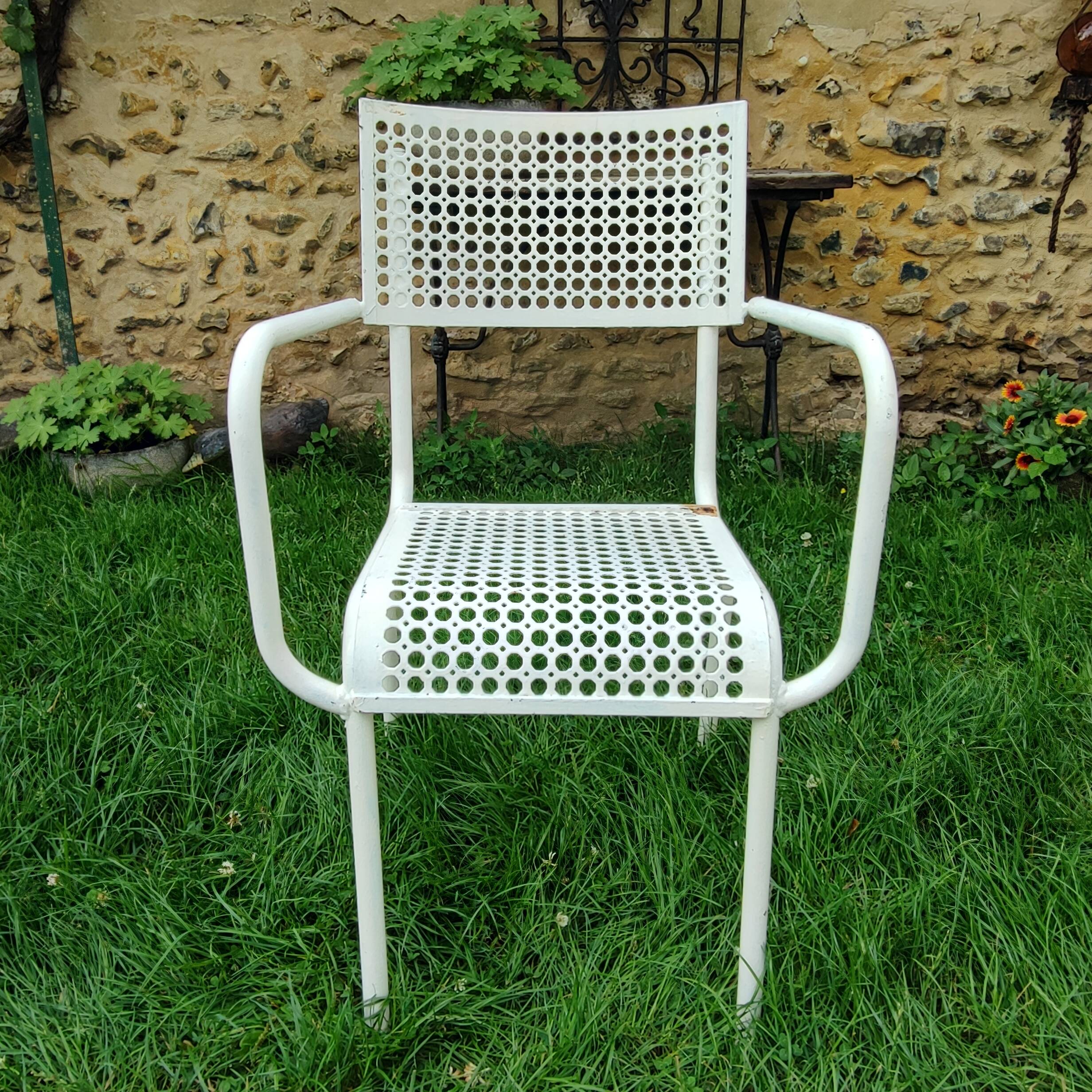 Armchairs and garden chairs 50/60s
