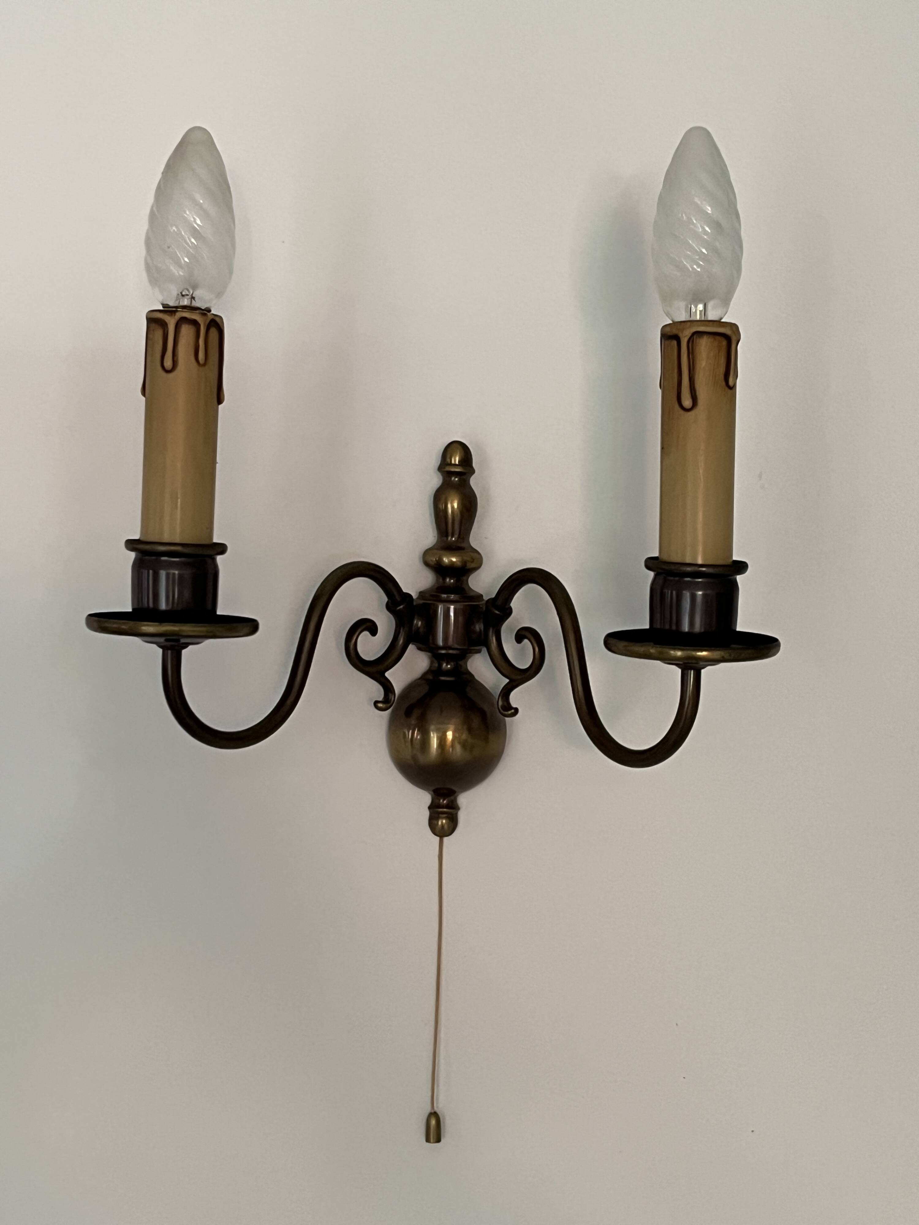 applique mural en laiton