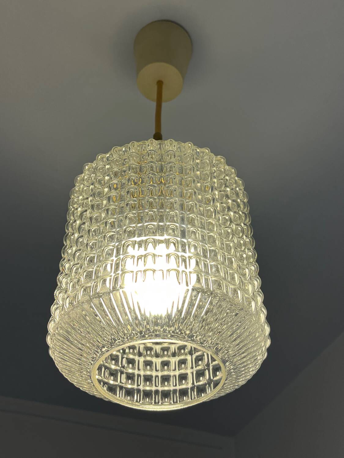 Vintage pendant light in chiseled glass from the 70s