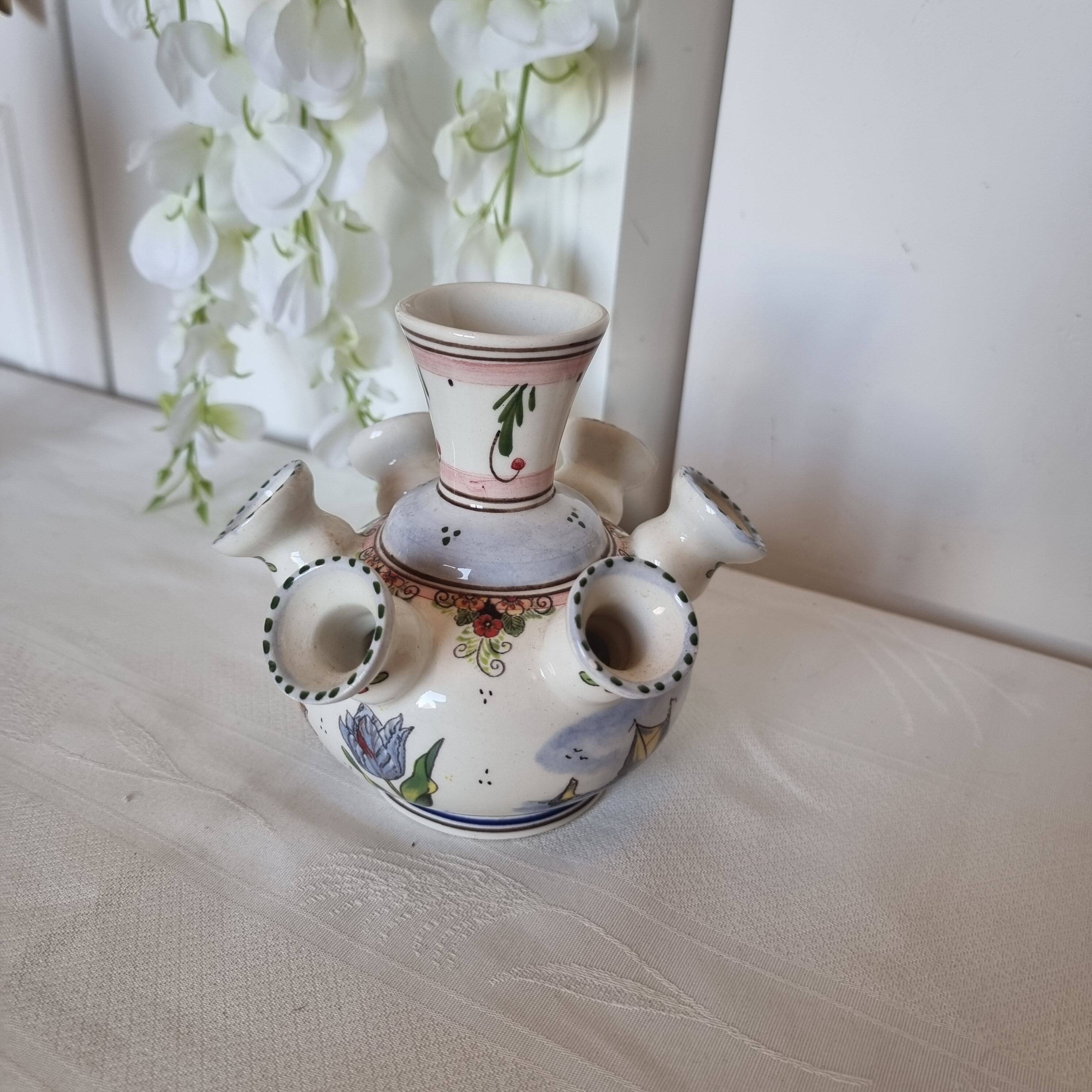 Beautiful Delft porcelain flower vase, hand painted or pitted