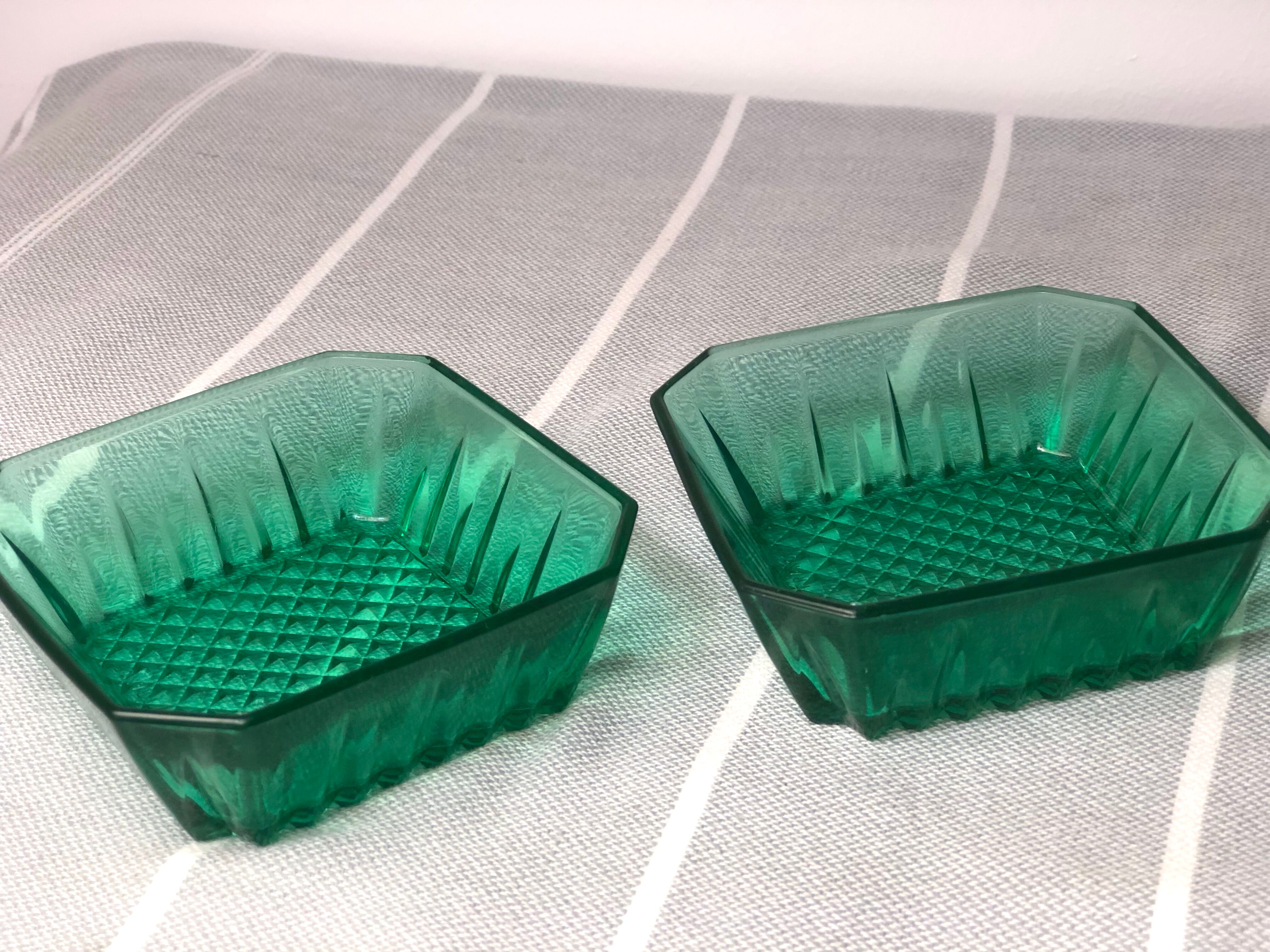 Vintage square ramekins made of Arcoroc glass - Emerald Green