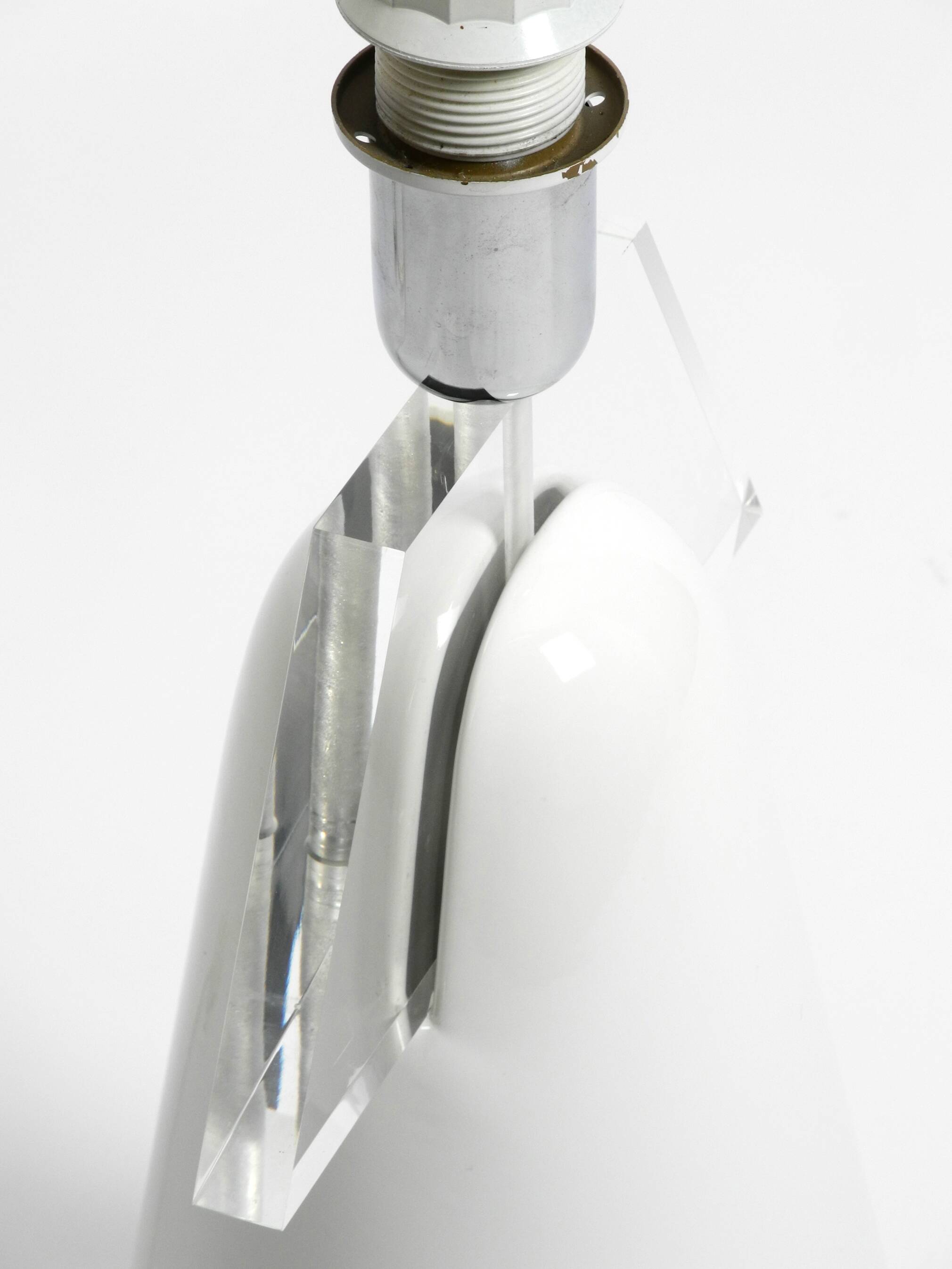 Stunning Italian 1970s ceramic plexiglass table lamp without a shade