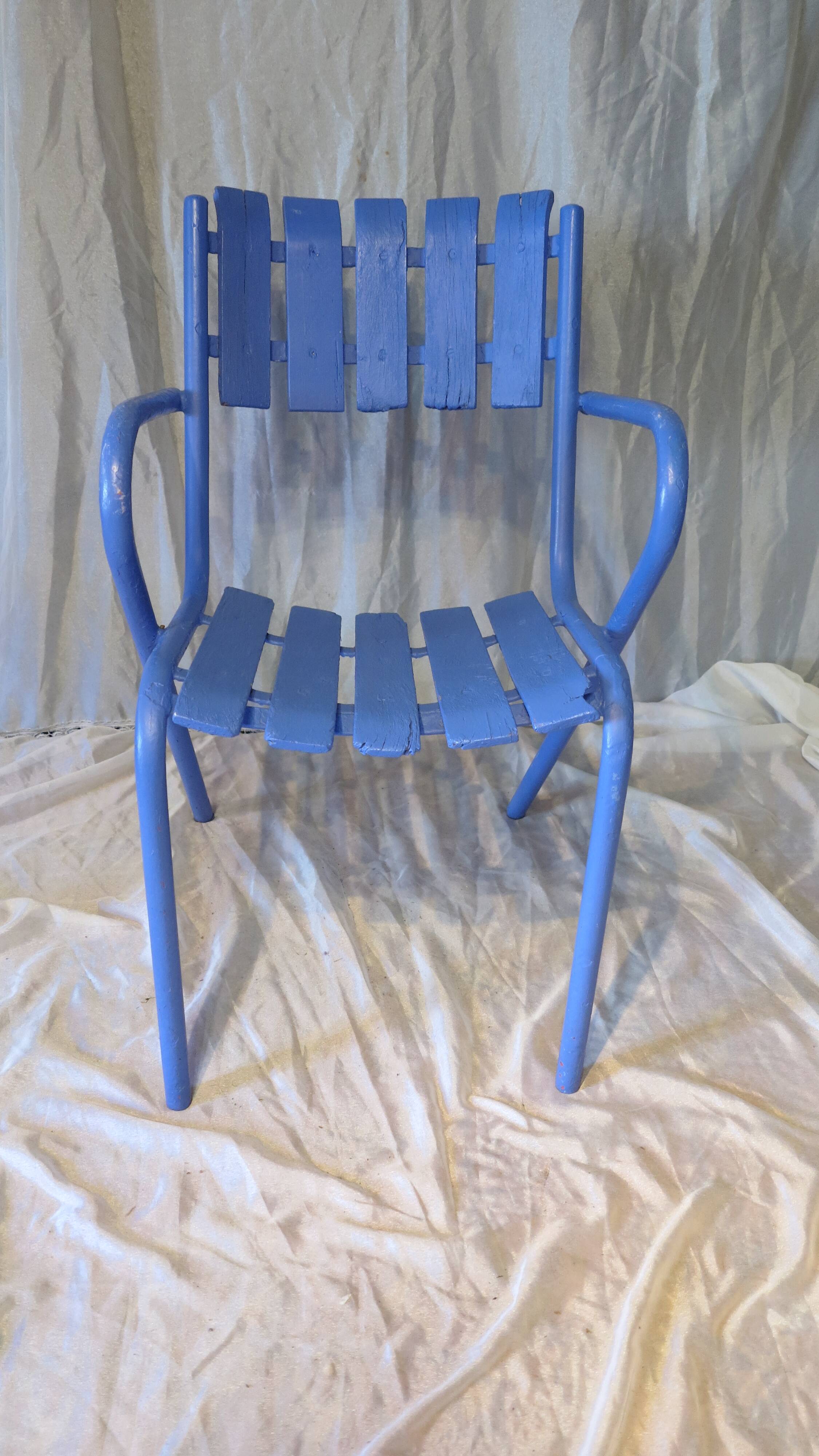 1950s garden armchair in wood and ultramarine blue metal