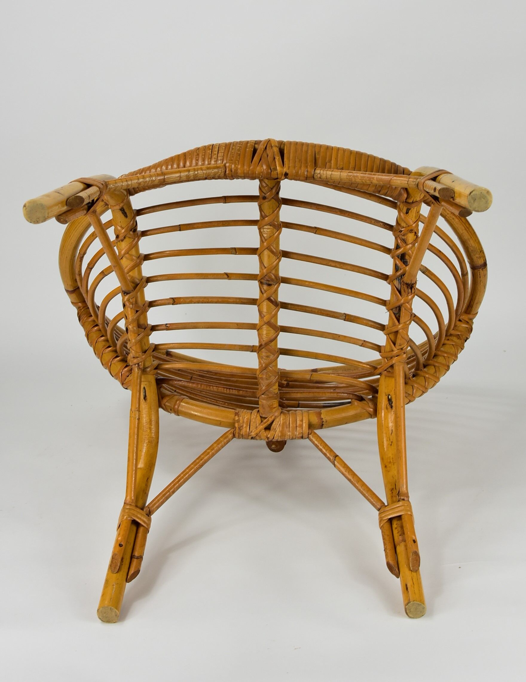 Fauteuil rotin vintage pour enfant