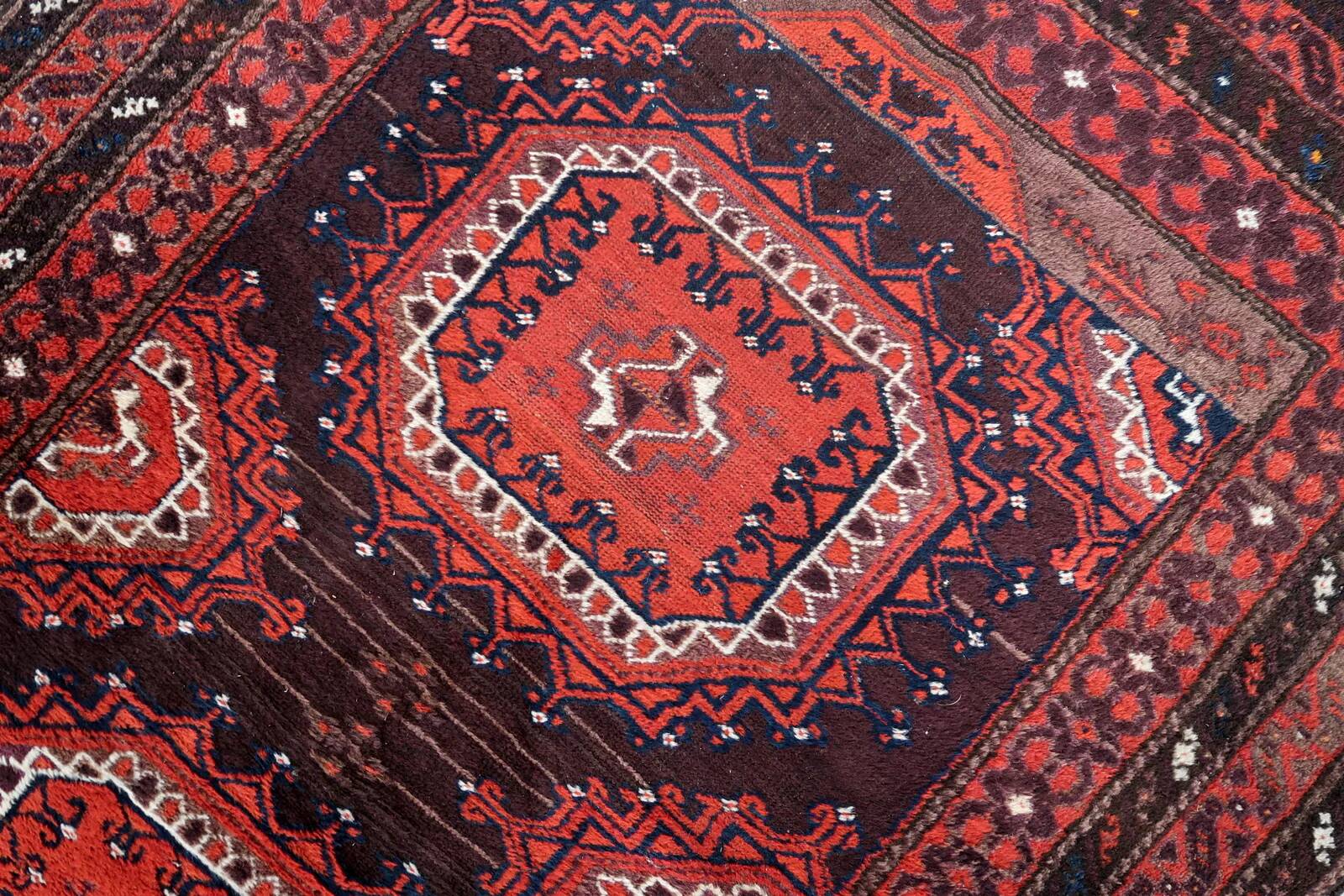 Tapis baloutche afghan ancien noué à la main 116 cm x 210 cm - rouge et marron (1C1195)