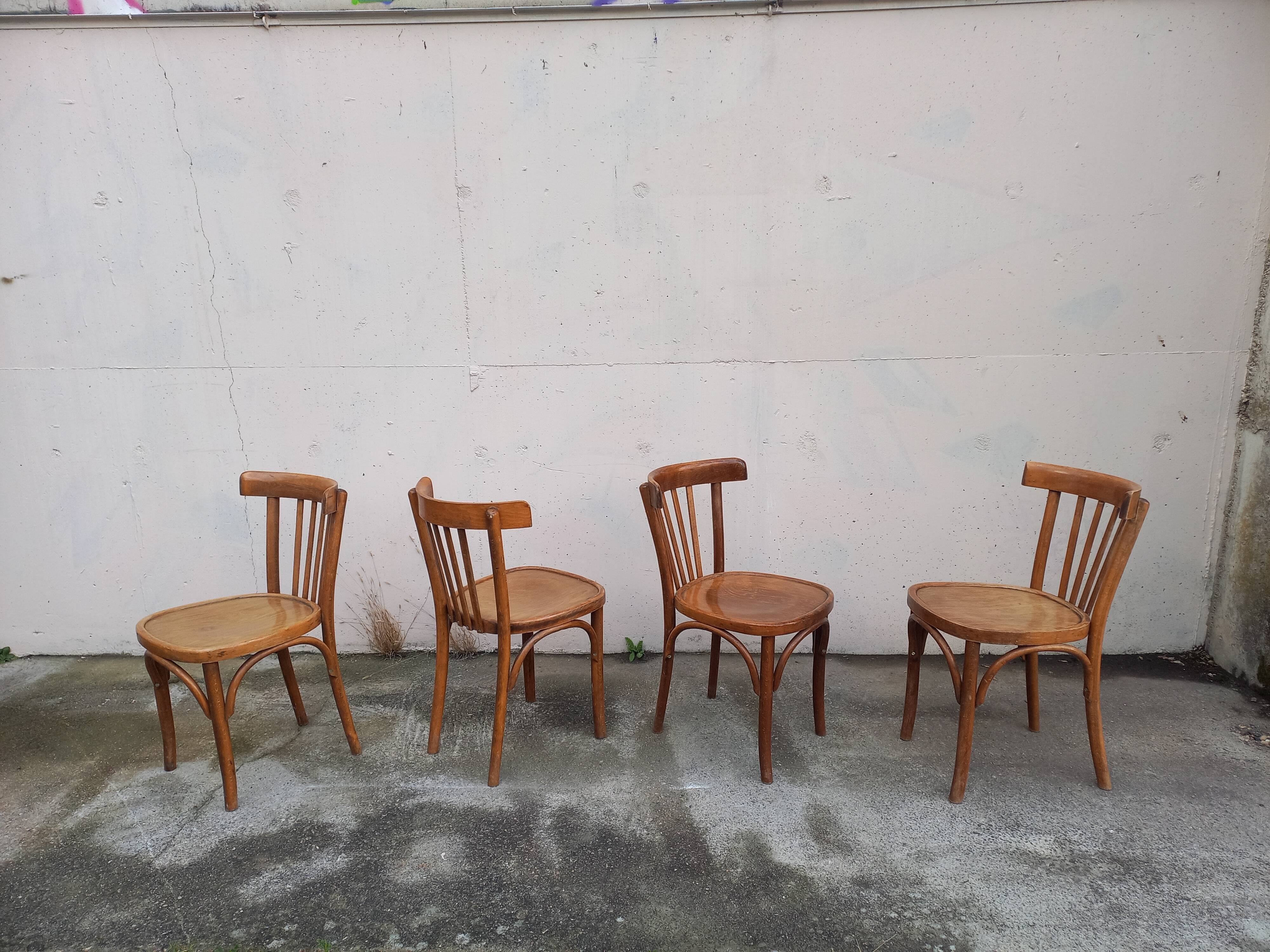 Chaises bistrot vintage
