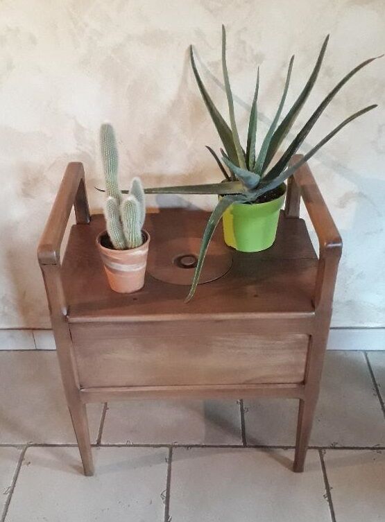 Bench chest gilded oak