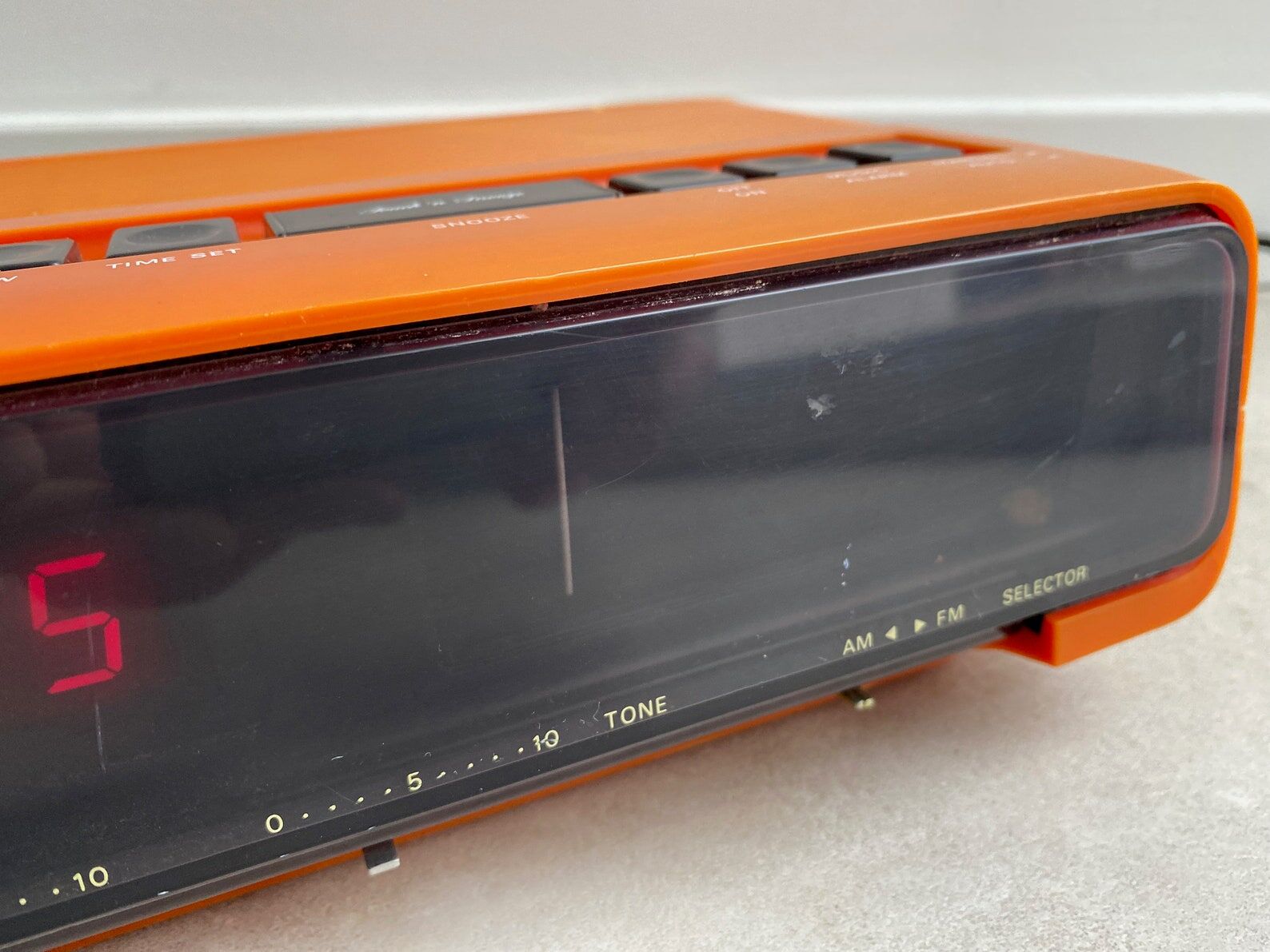 Orange space age gold star rk-306 alarm radio clock