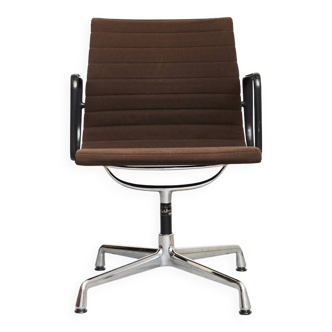 Charles & Ray Eames Chair EA 108 Chair for Vitra