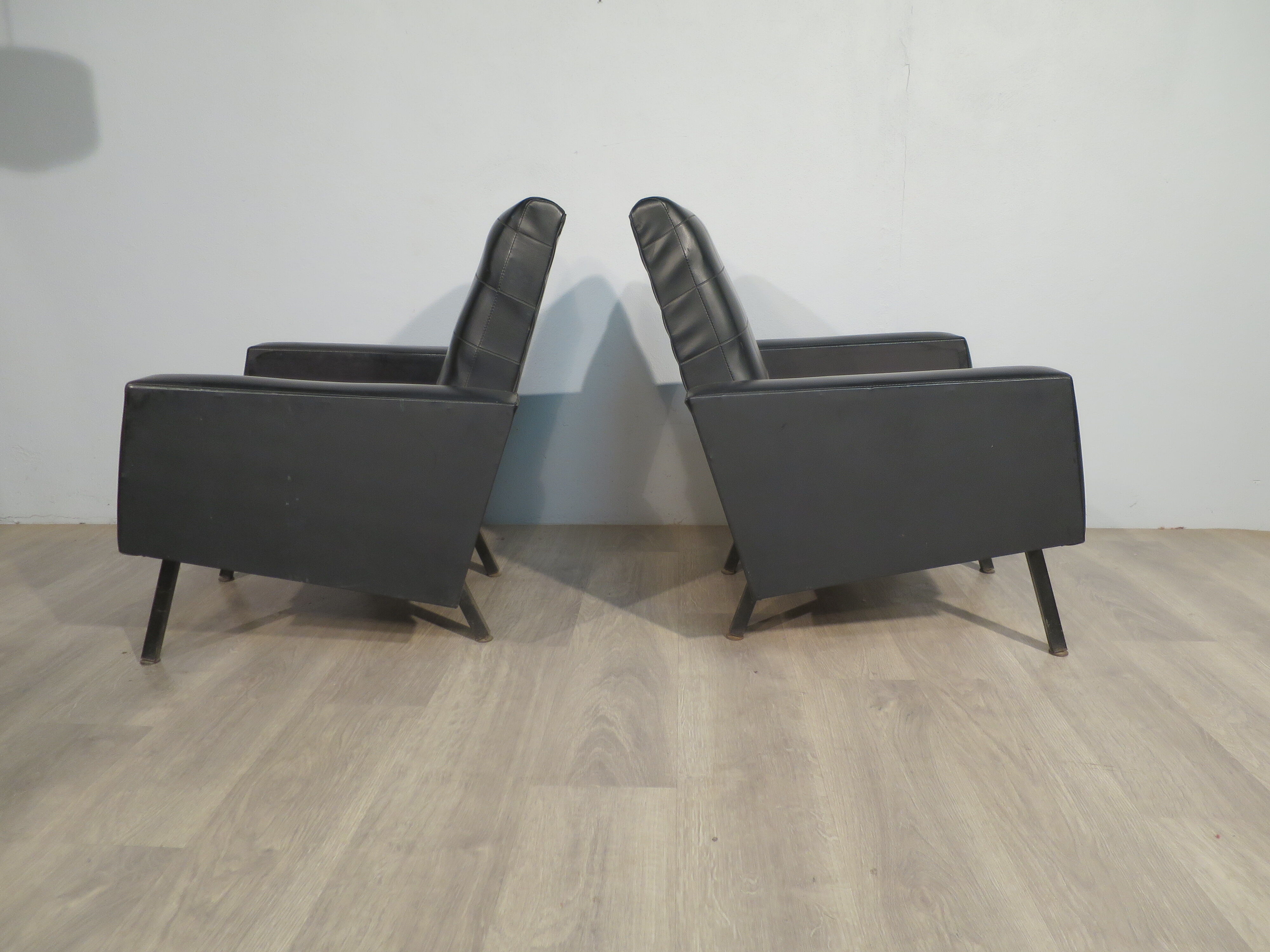 Pair of vintage armchairs in skai and "moumoutte"