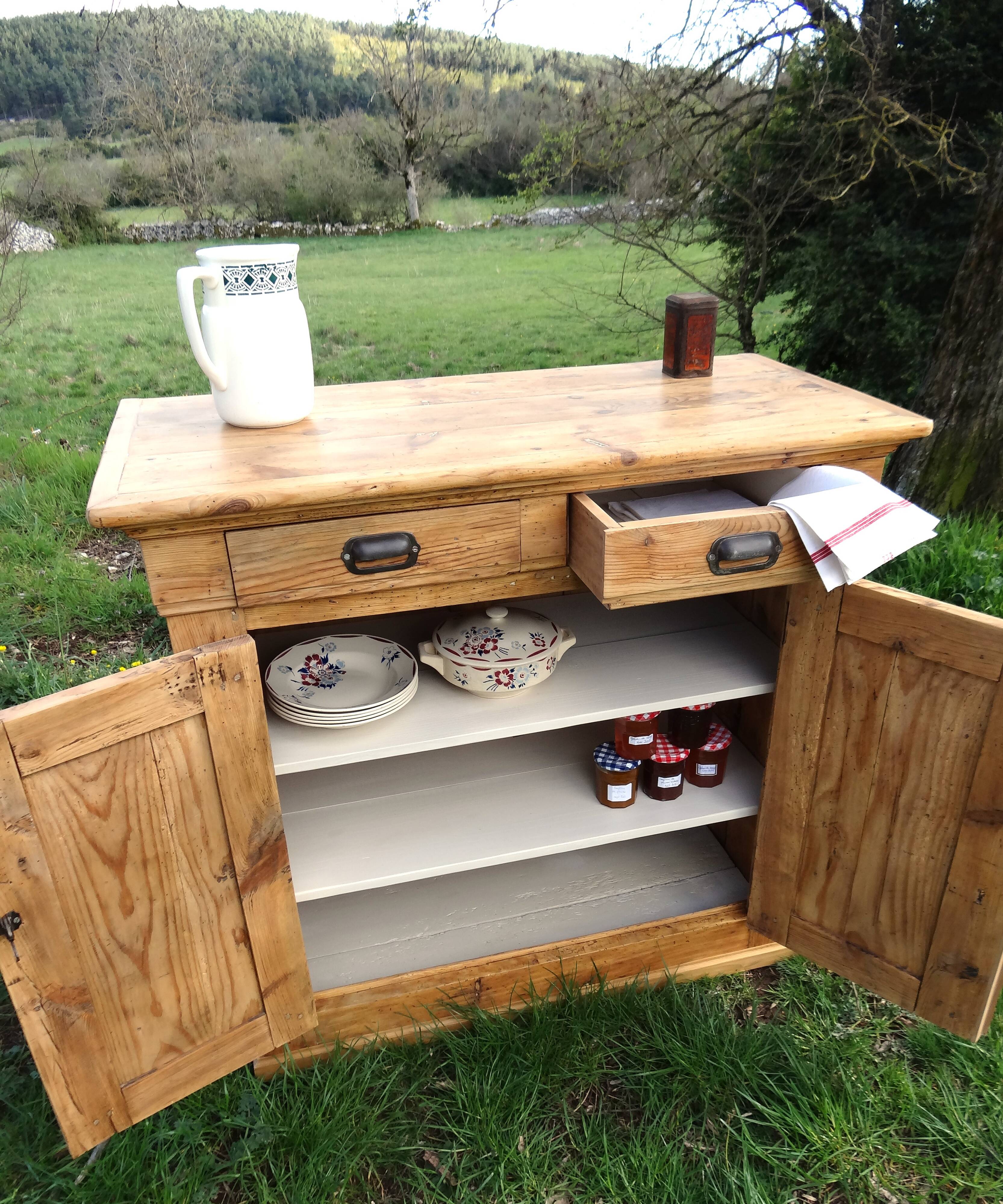 Buffet ancien style campagne