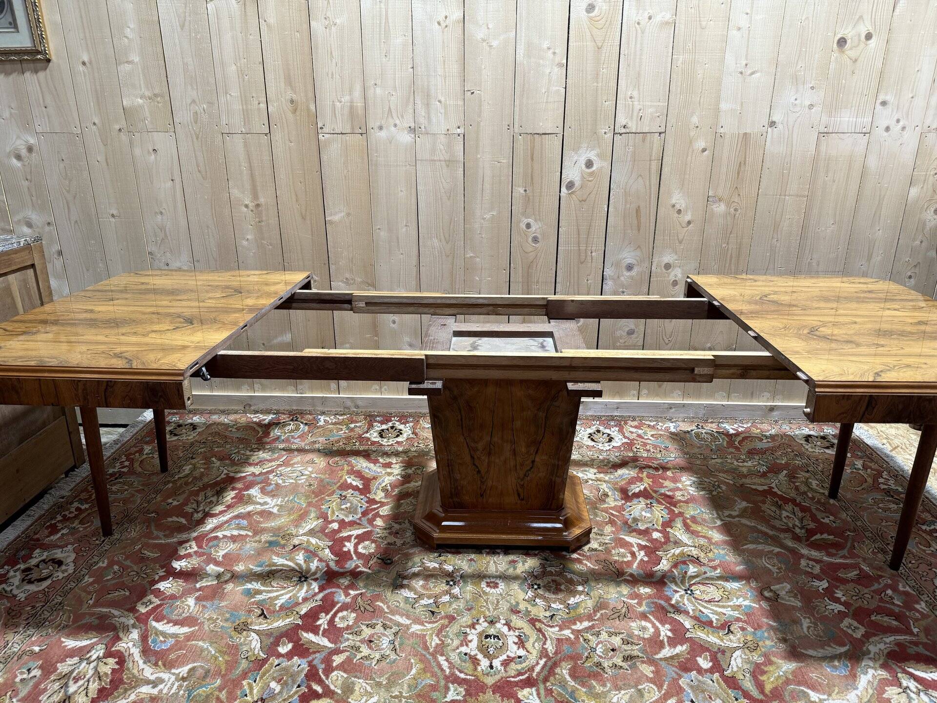 Art Deco dining table in walnut veneer