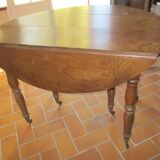Table ronde ancienne, 6 pieds Jacob, 3 allonges