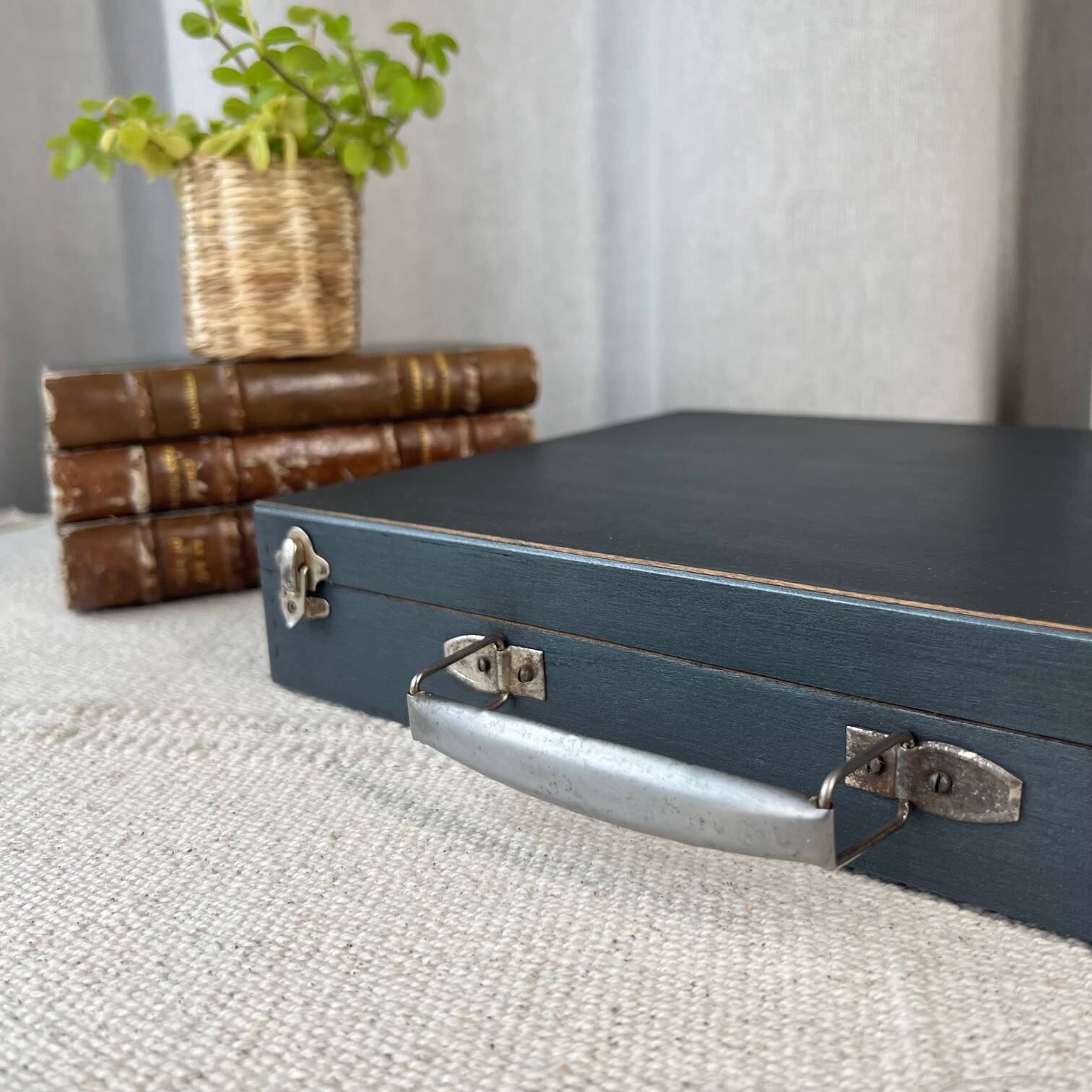 The painter's briefcase