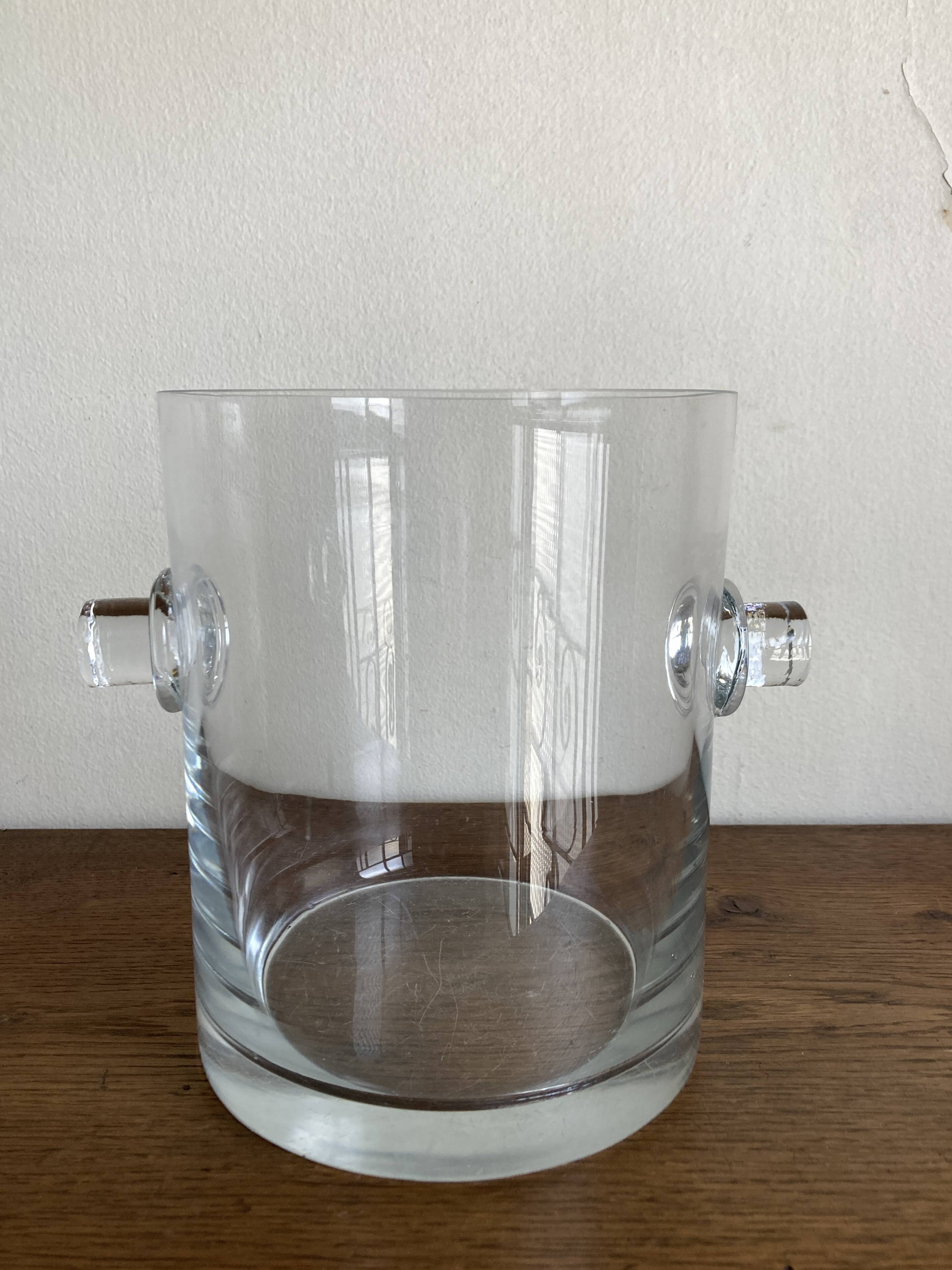 Modernist crystal vase ringing 1970