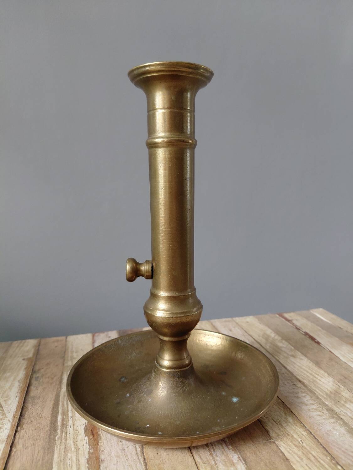 Push candle holder in brass
