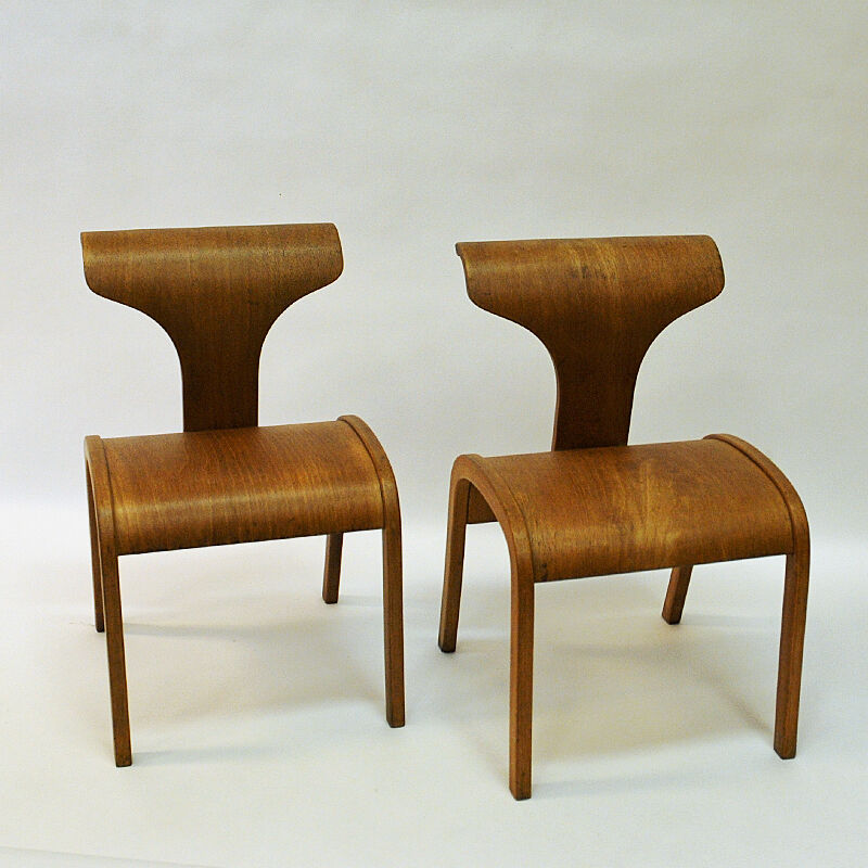 Scandinavian pair of design childrens wood chairs 1950s