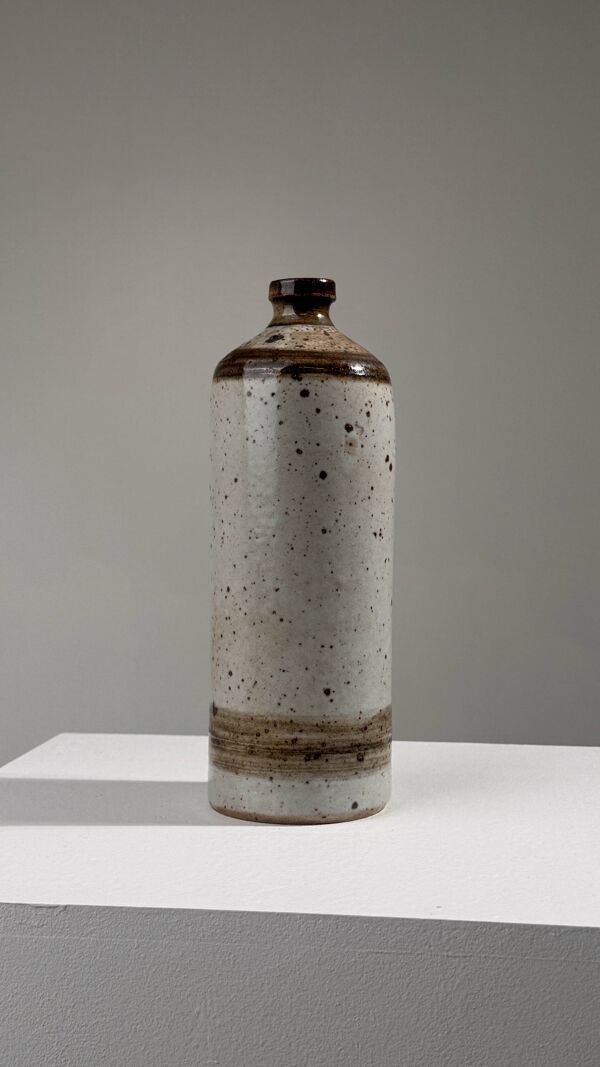 Bouteille en grès, La borne, 1970