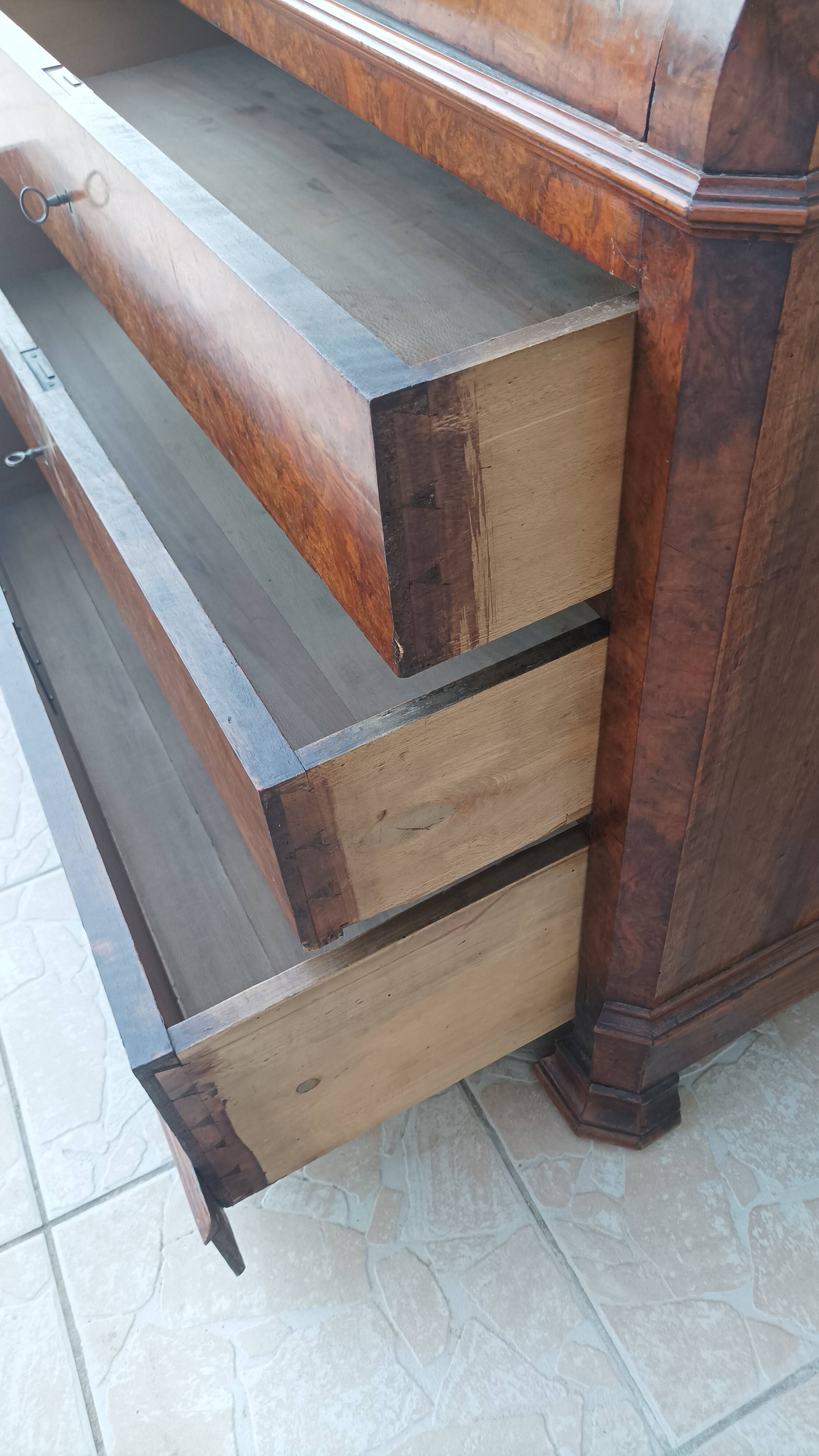 Louis Philippe walnut chest of drawers