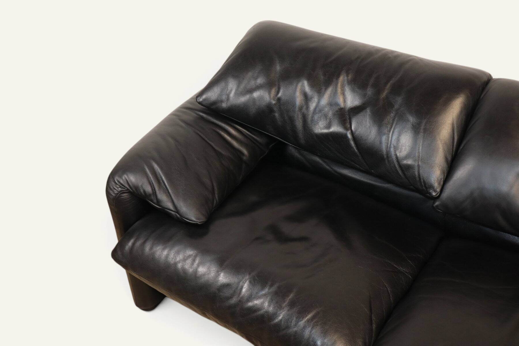 Maralunga 3-seater sofa in black leather by Vico Magistretti for Cassina