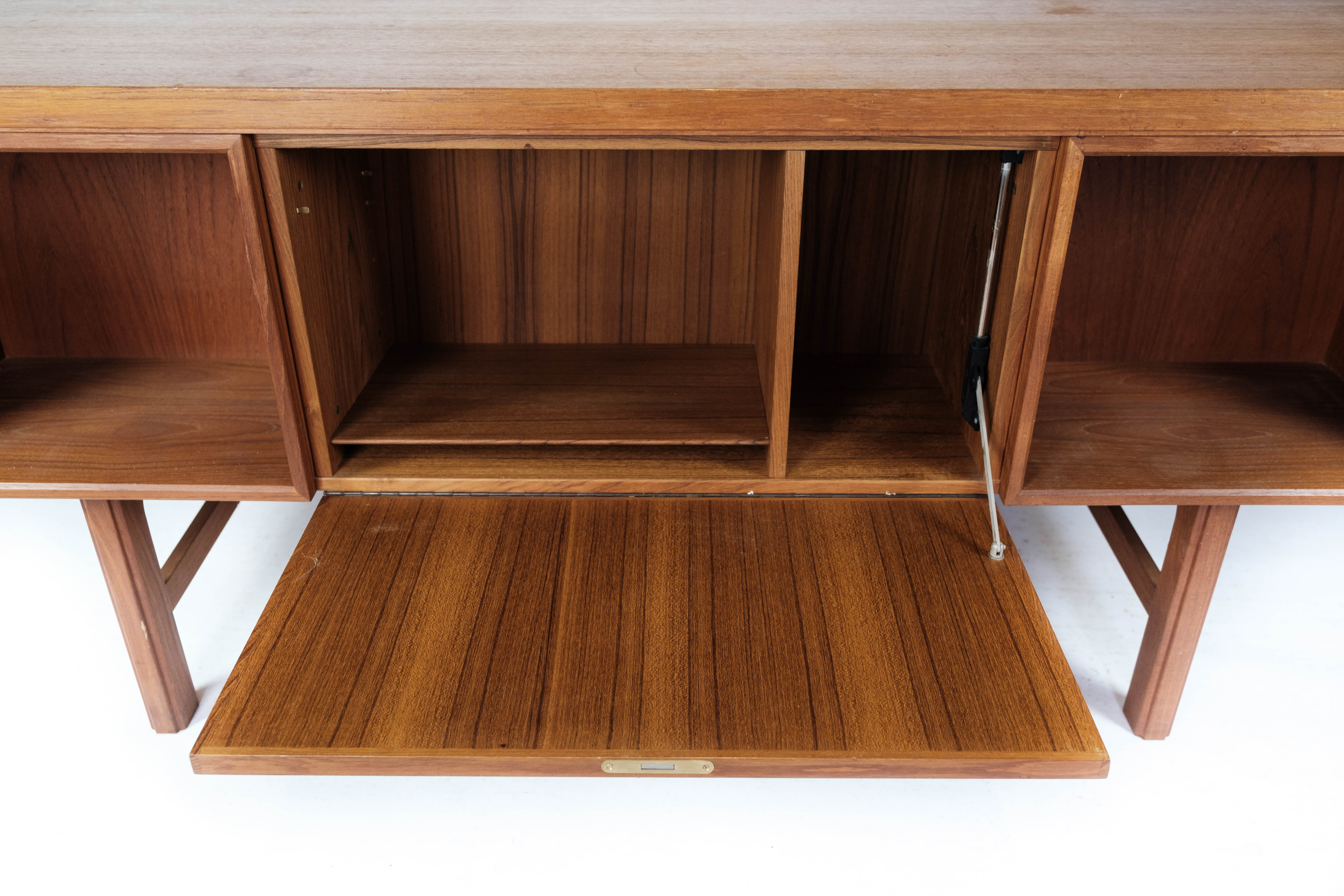 Desk in teak designed by Omann Junior from the 1960s