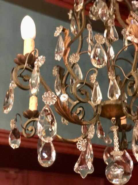 6-light stamp chandelier