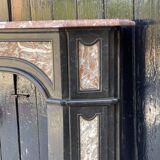 Cheminée en marbre noir de Belgique et gris des Ardennes, XVIIIème siècle