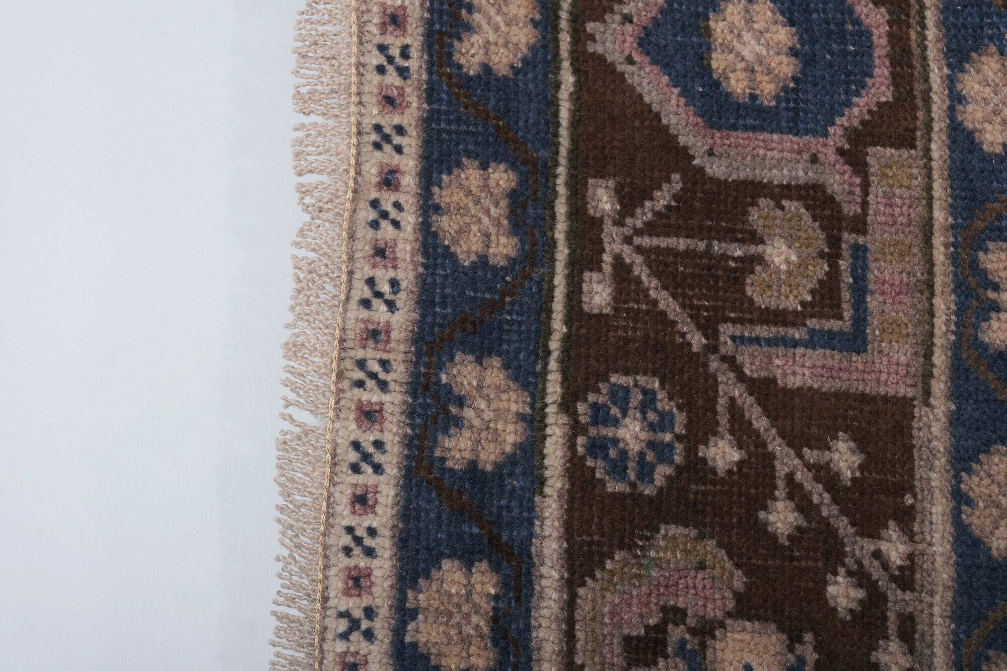 Vintage Turkish rug handmade 194x320 cm