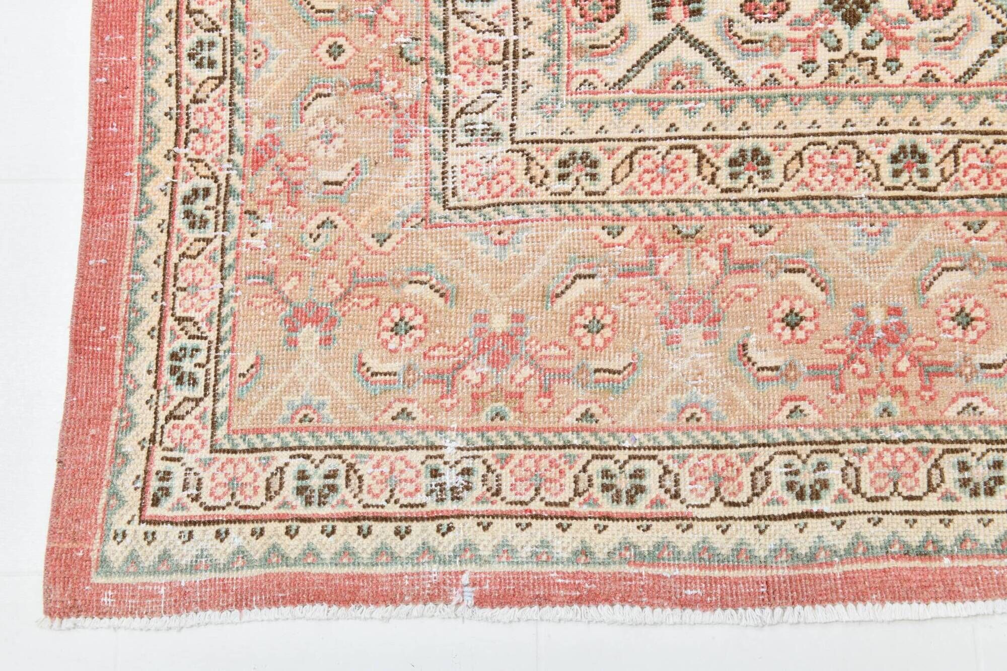 Vintage Turkish carpet in ivory and powder pink, 276 × 382 cm