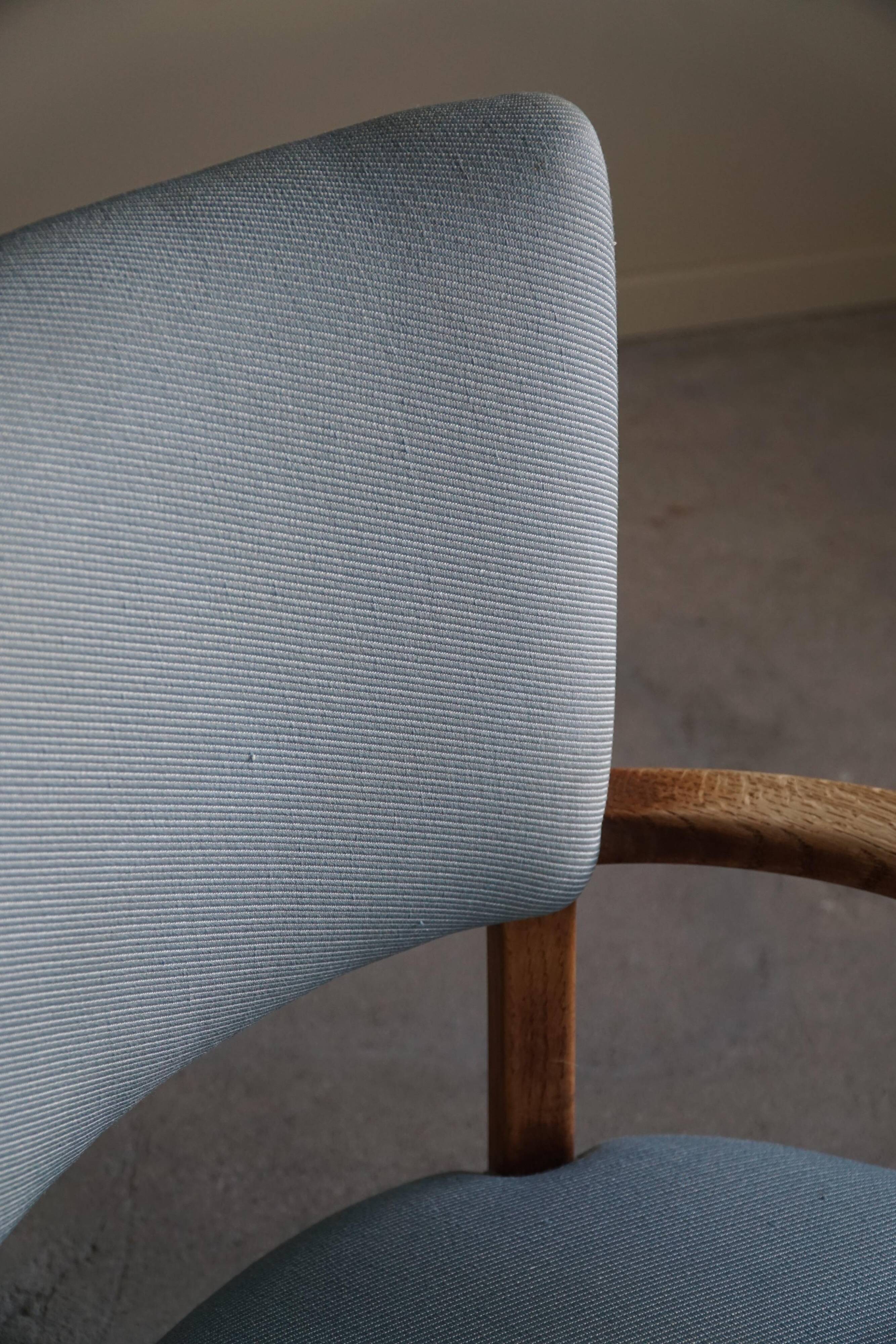 Modern Danish, curved oak chaise longue, attributed to Viggo Boesen, 1950s