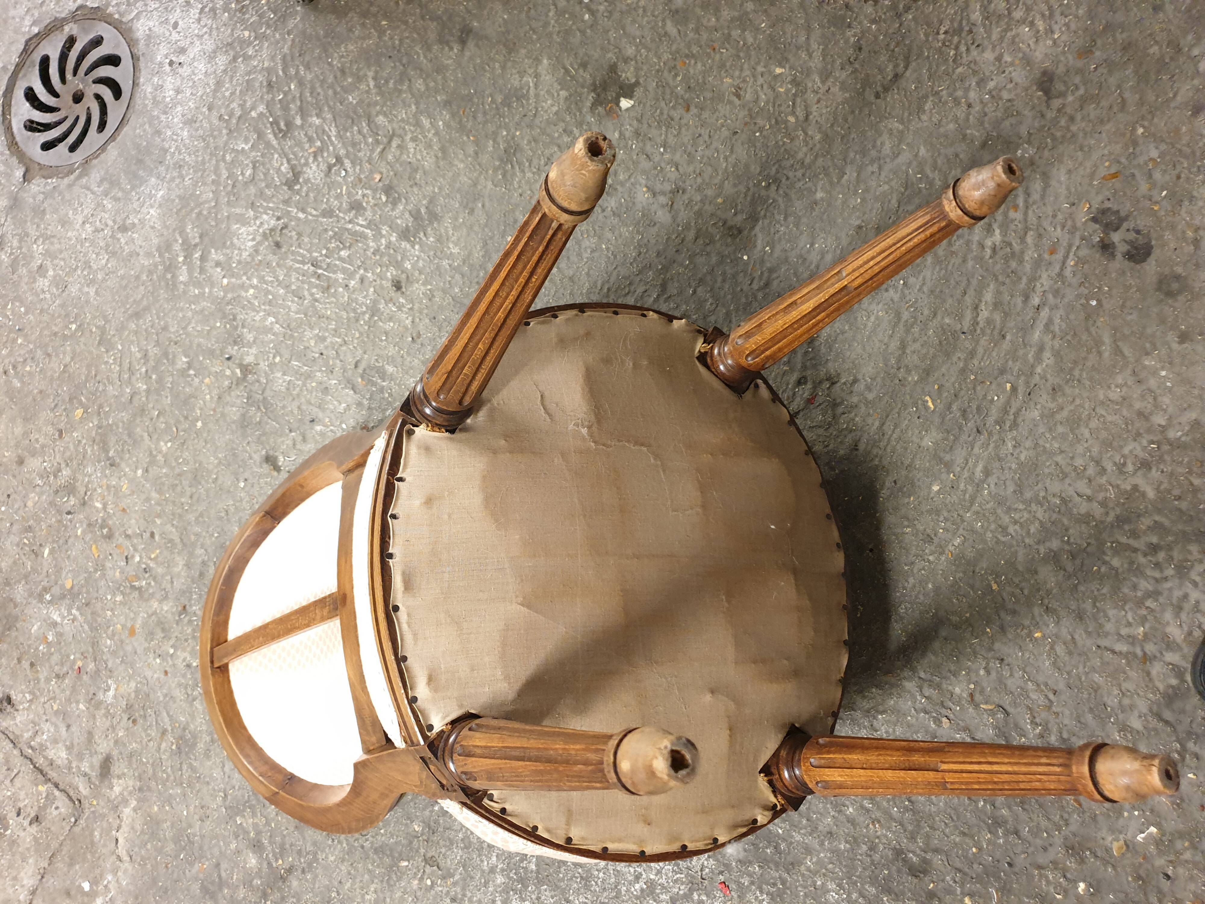 Medallion chair louis xvi