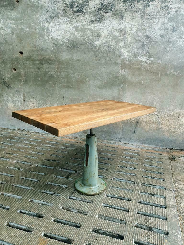 Industrial (garden) table oak on cast iron leg