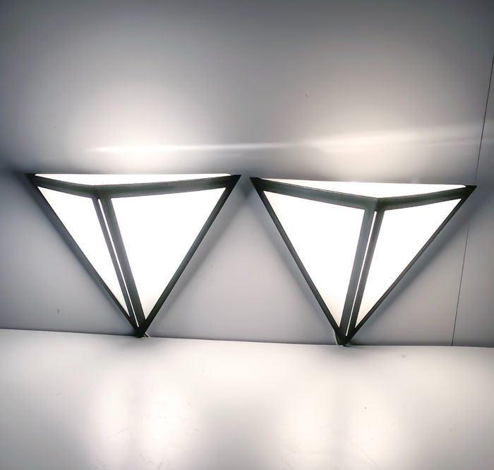 Pair of glass and tap Limburg wall appliques