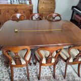 Superb Victorian mahogany extending table with 12 chairs – Late 19th century