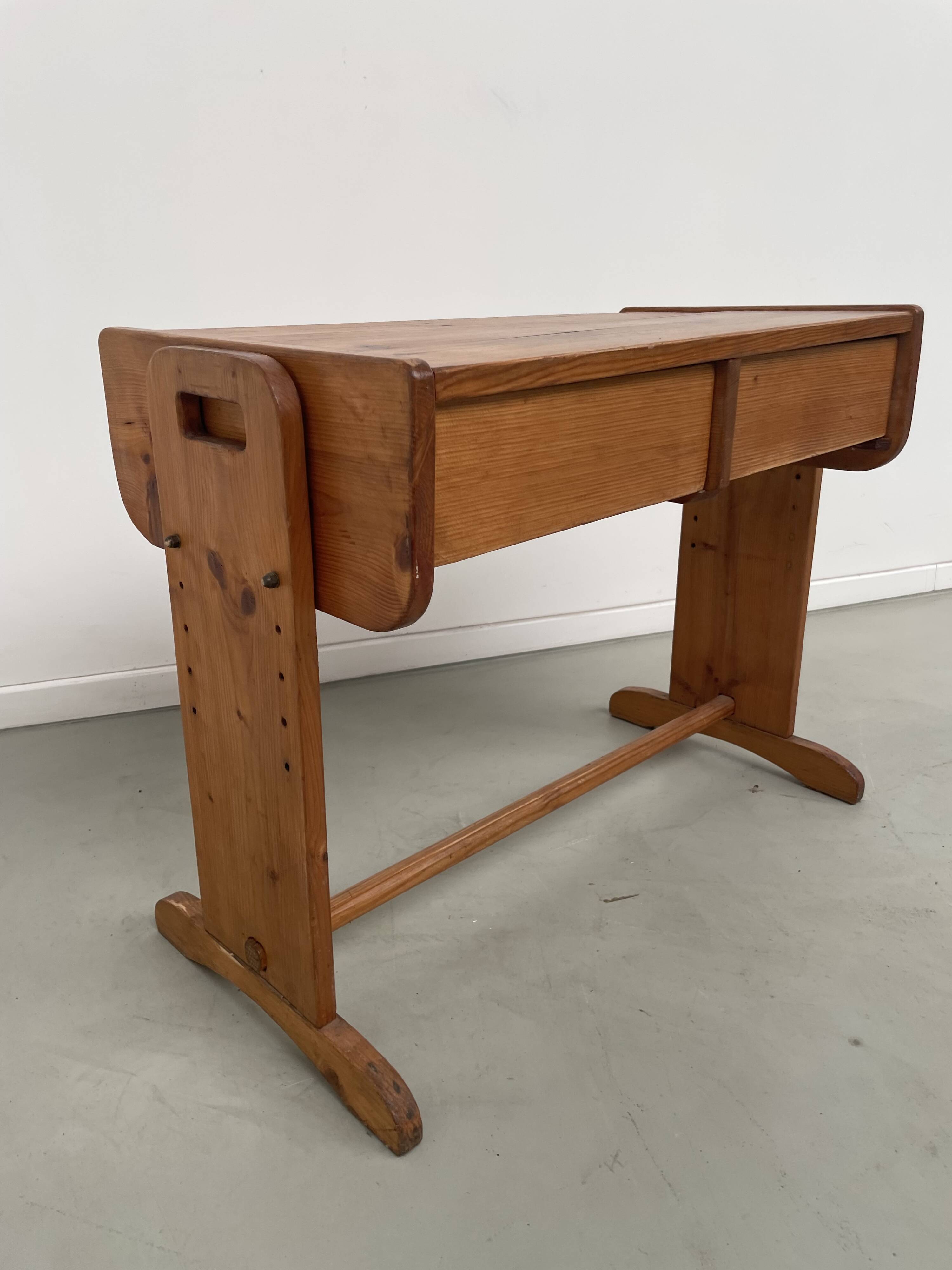 Children's pine desk from the 80s