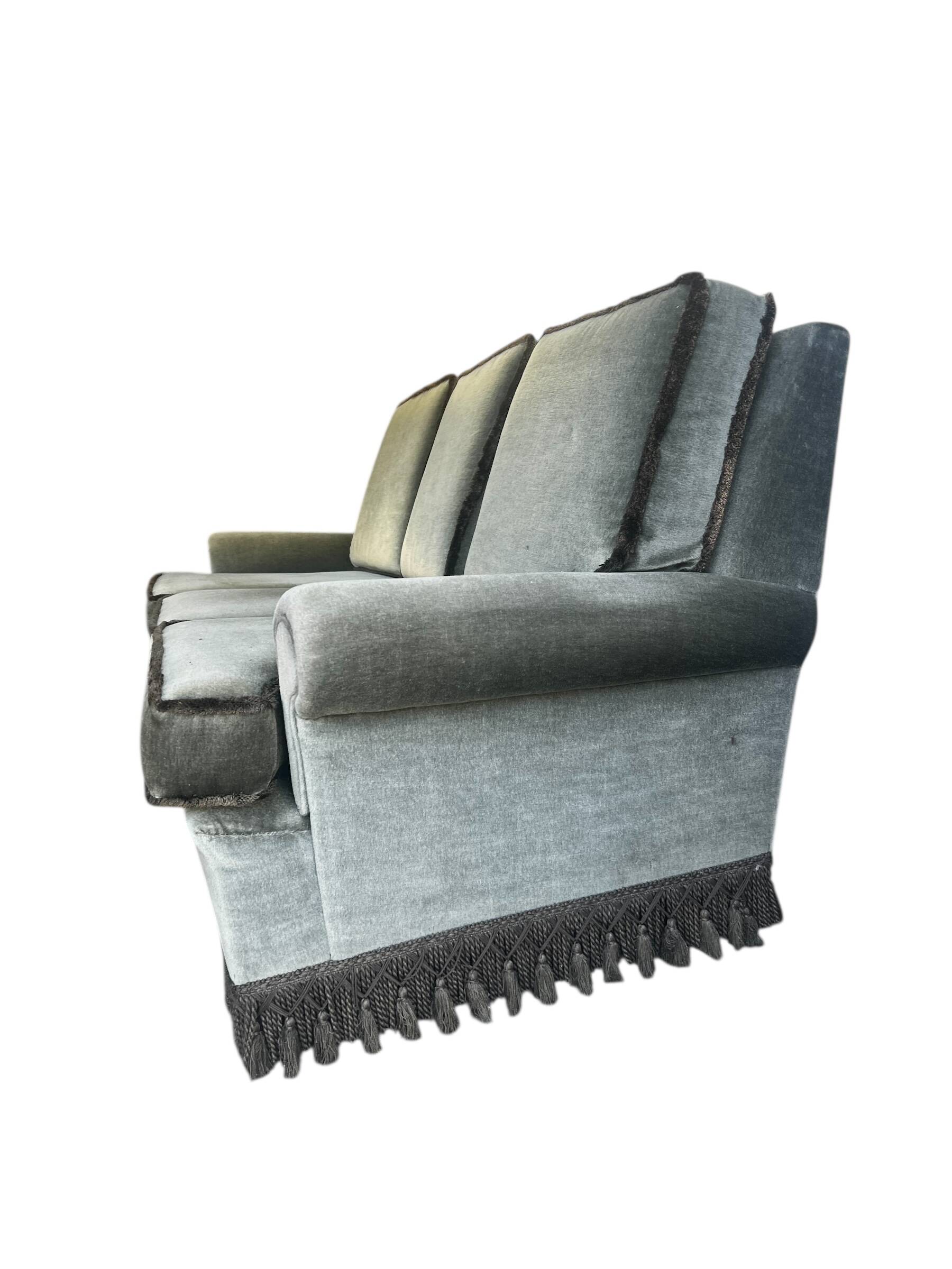 Canapé/fauteuil 3 places.  vintage à franges