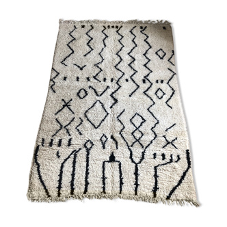 Carpets woven azilal hand to the Morocco 142x211cm