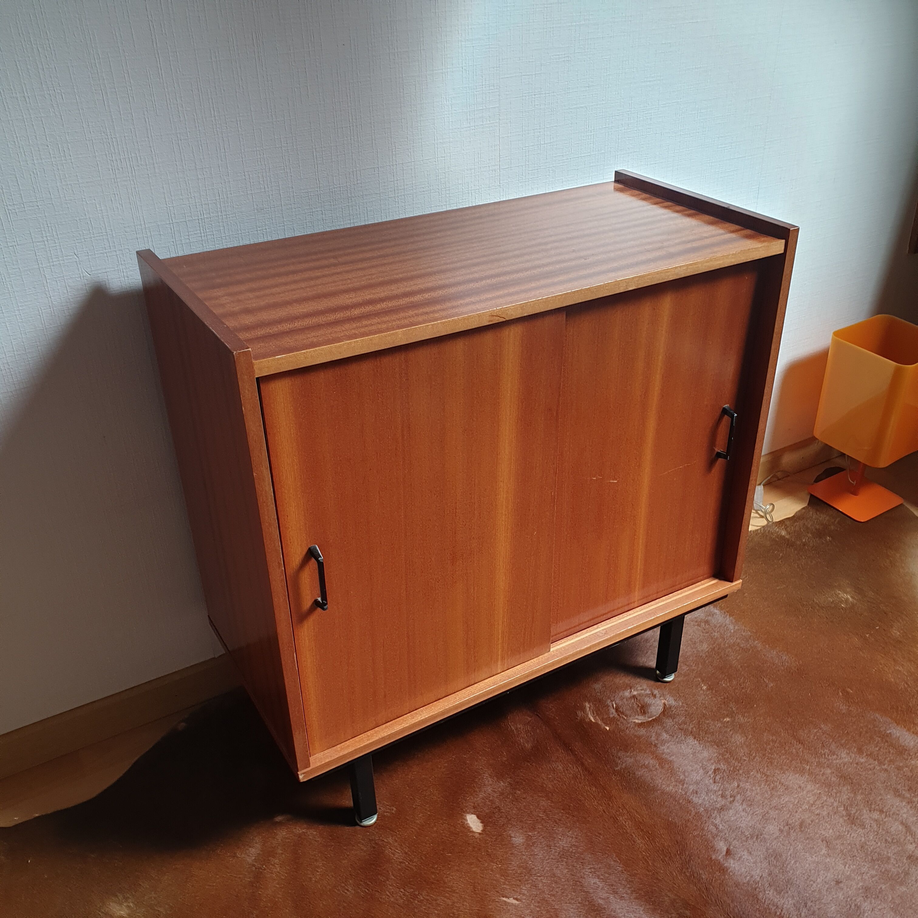 Commode vintage