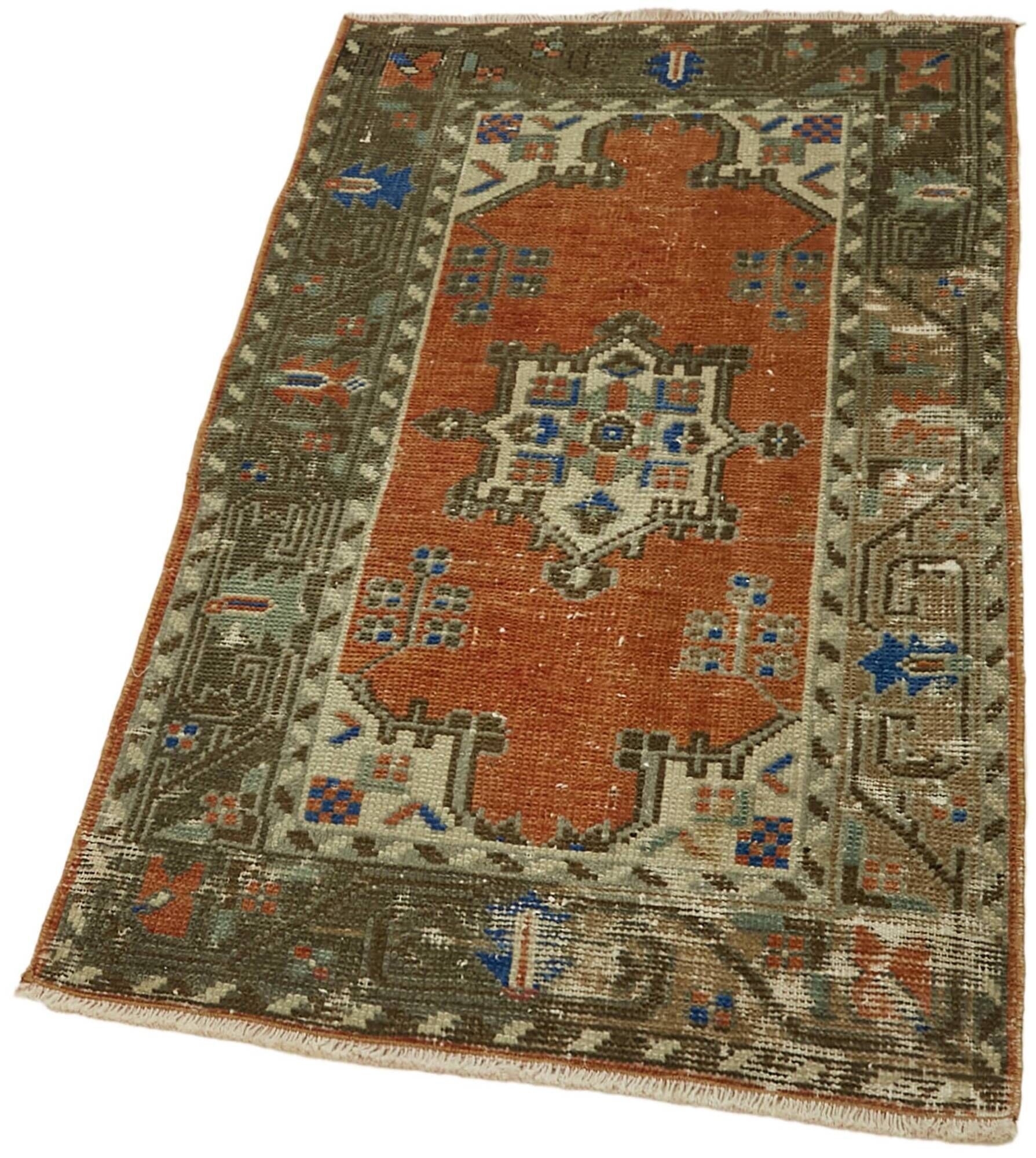 Turkish Vintage Anatolian Rug 69 cm x 120 cm