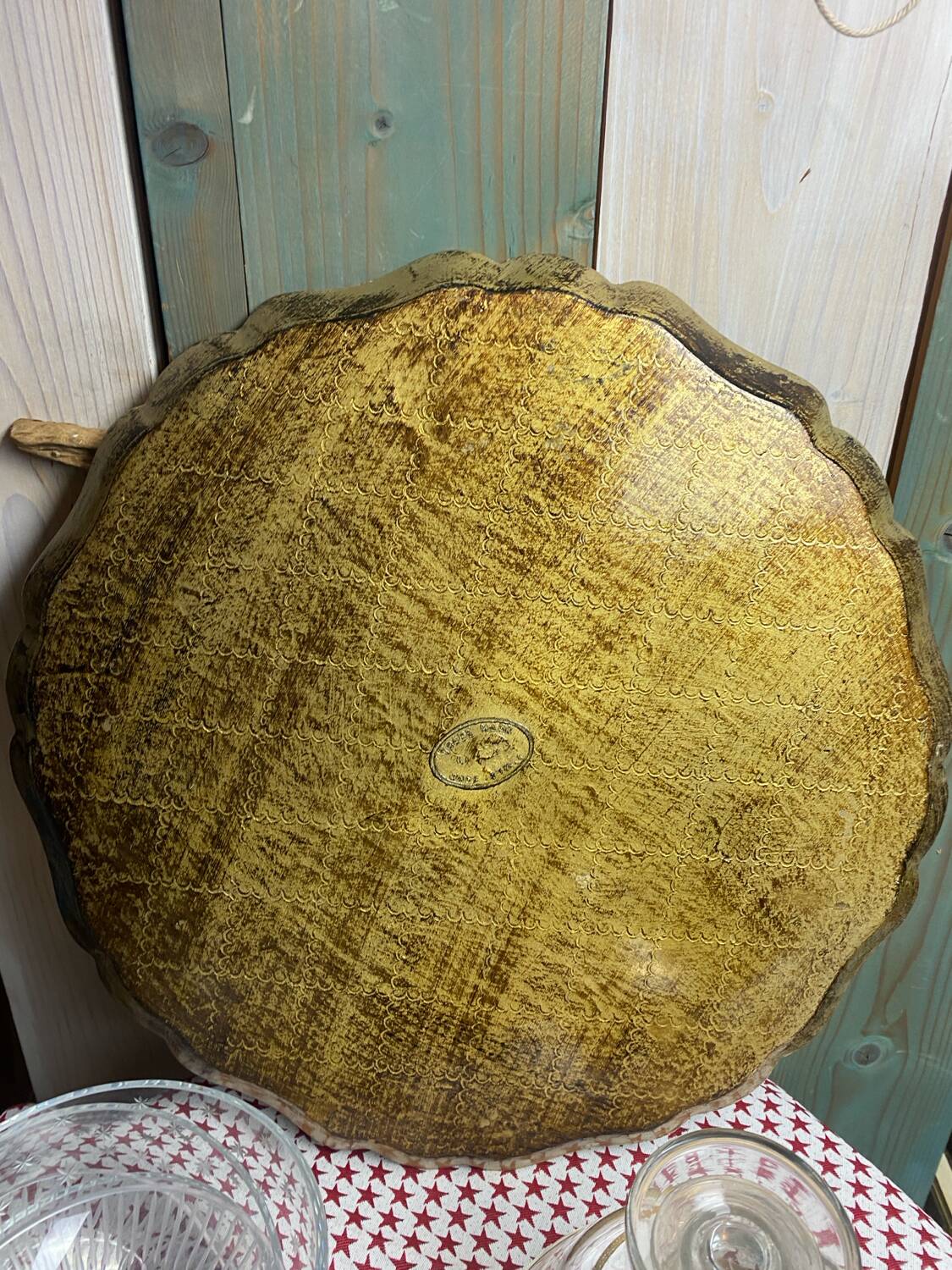 Grand plateau en bois florentin vintage