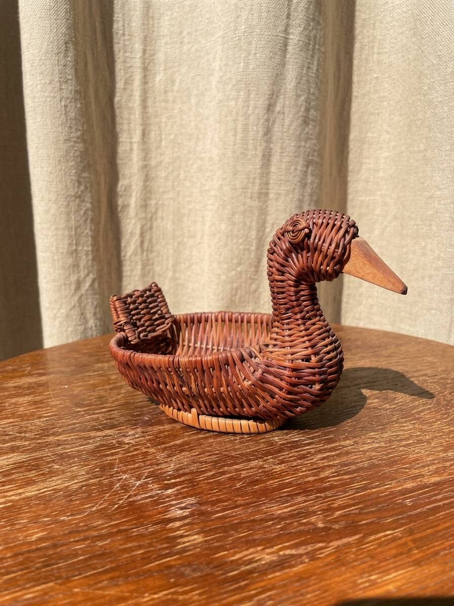 Panière / corbeille en osier en forme de canard (vintage)