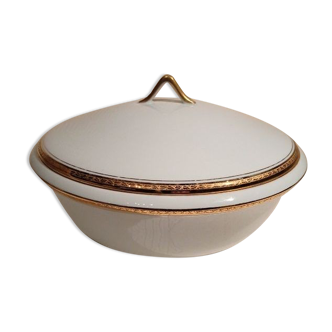 Porcelain vegetable serving dish